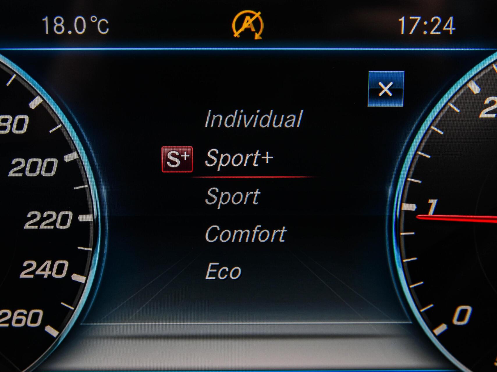 Foto van Mercedes-Benz E 200 D