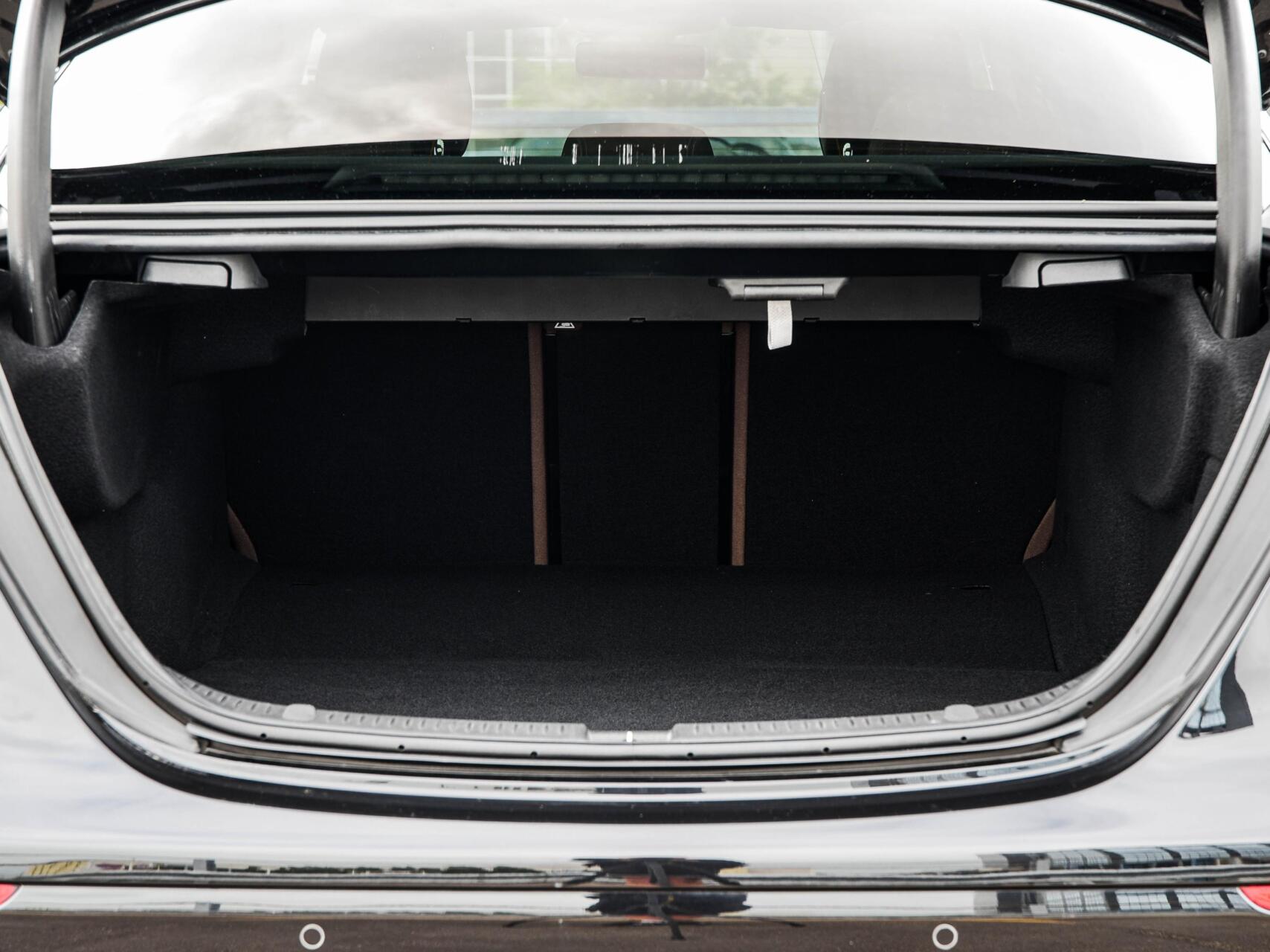 Foto van Mercedes-Benz E 200 D