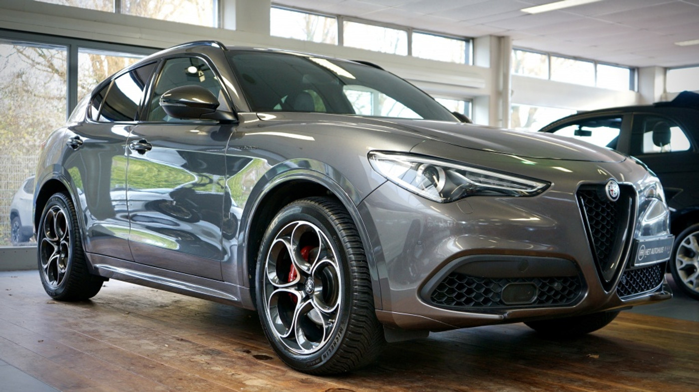 Alfa Romeo Stelvio 2.0 T AWD Veloce 2020 - voorkant
