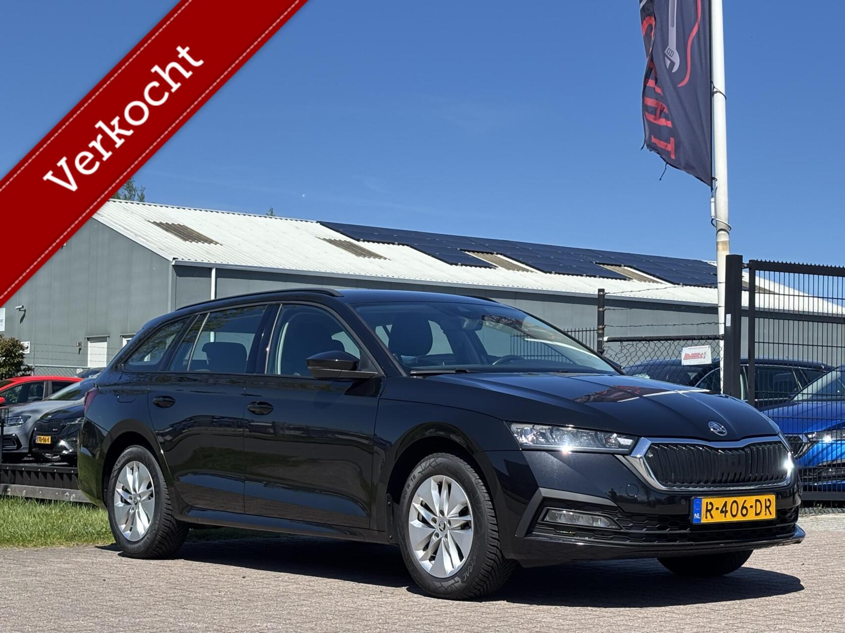 Skoda Octavia 1.0 e-TSI Business Edition Trekhaak 2022 - voorkant