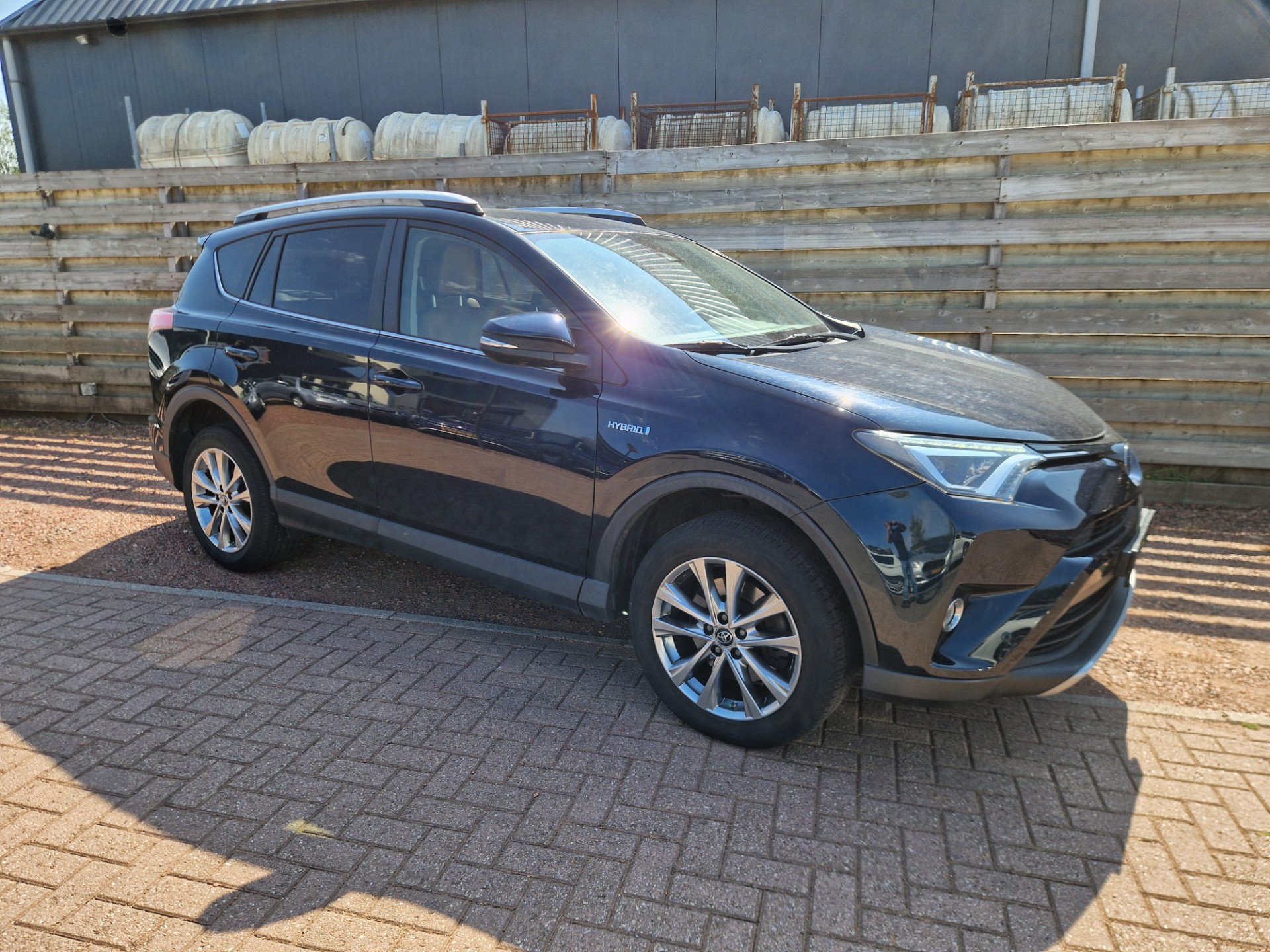 Toyota Toyota Rav4 2.5 Hybrid AWD Executive Leder, Navigatie+Camera 2017 - voorkant