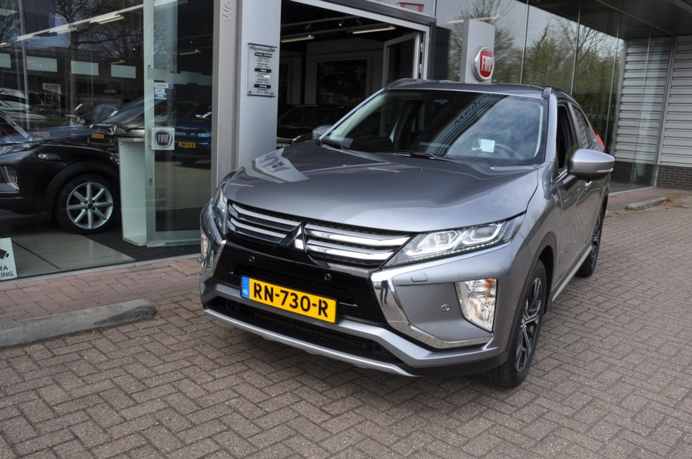 Mitsubishi Mitsubishi Eclipse Cross 1.5 DI-T First Ed. All Seasons Head Up 2018 - voorkant