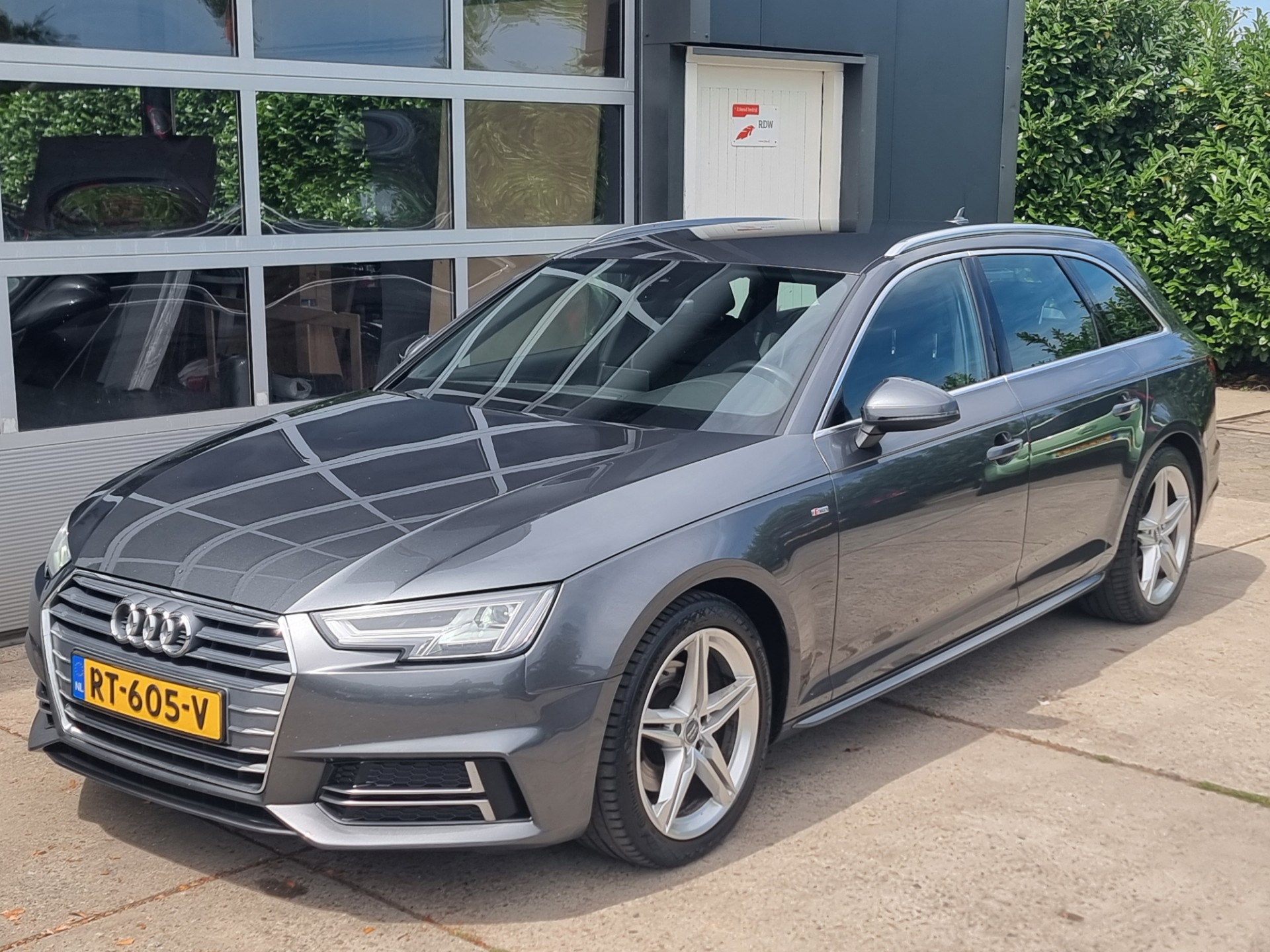 Audi A4 Avant 1.4 TFSI Sport S line edition 2018 - voorkant