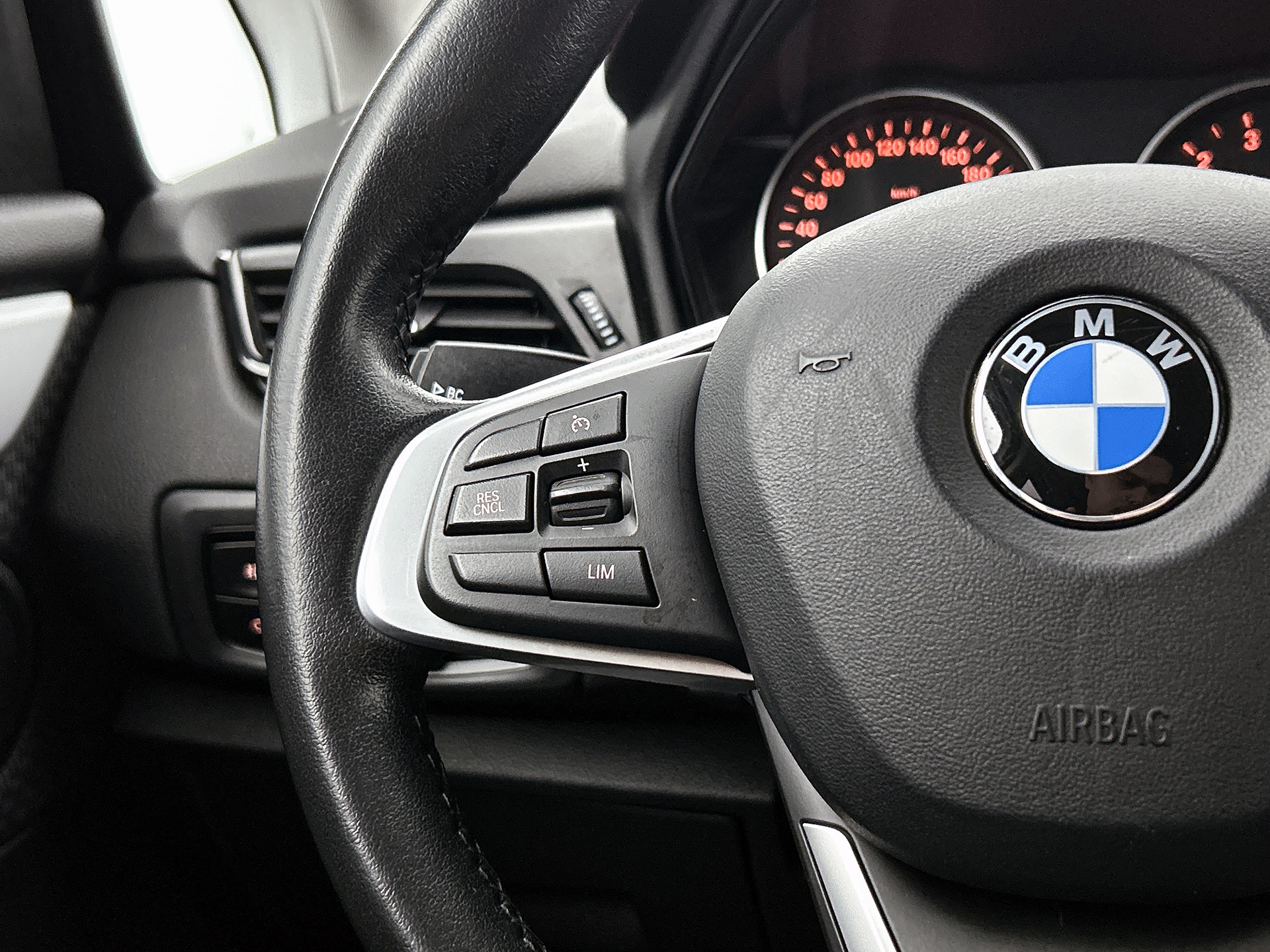 Foto van BMW 216i Active Tourer