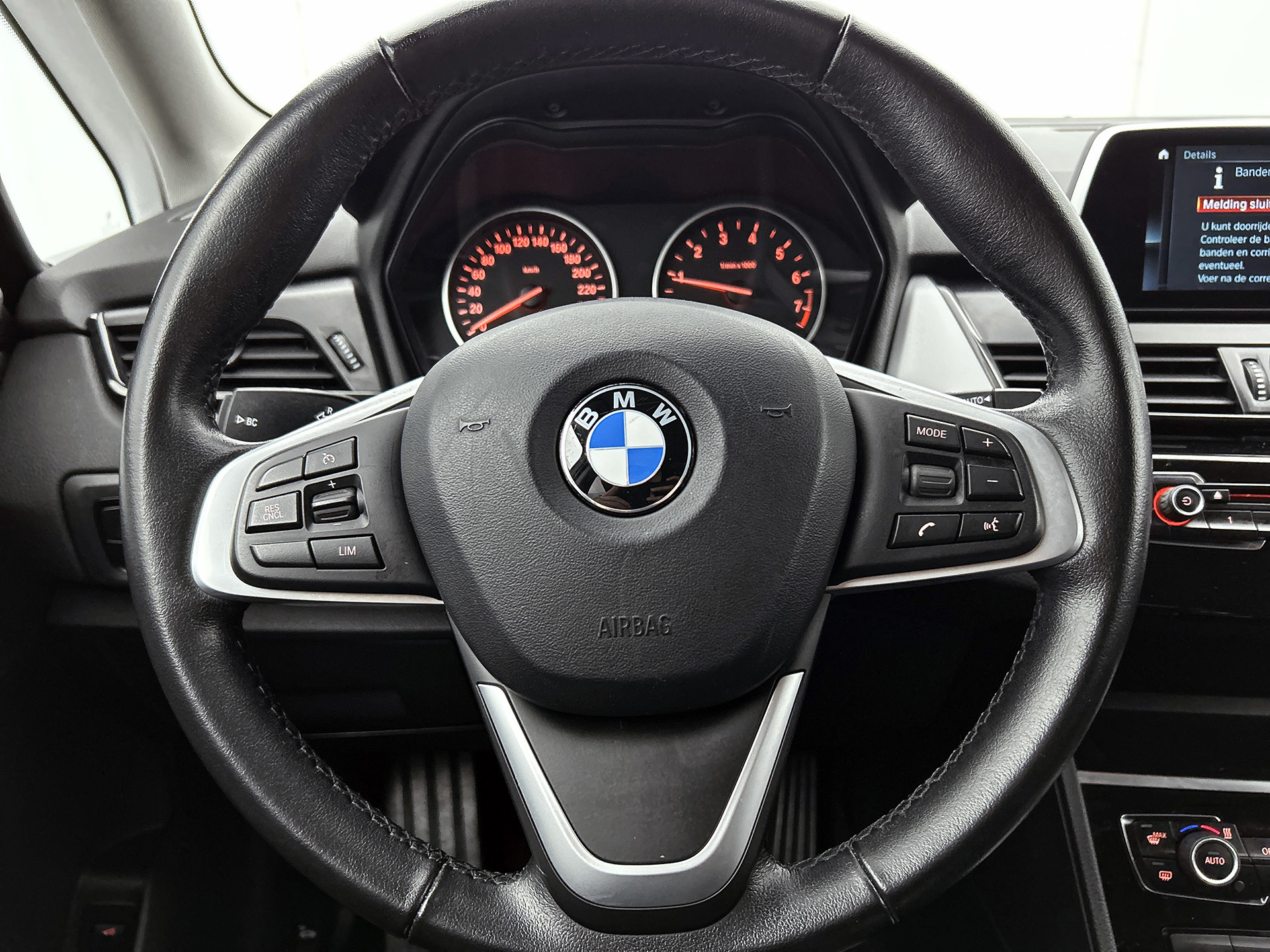 Foto van BMW 216i Active Tourer