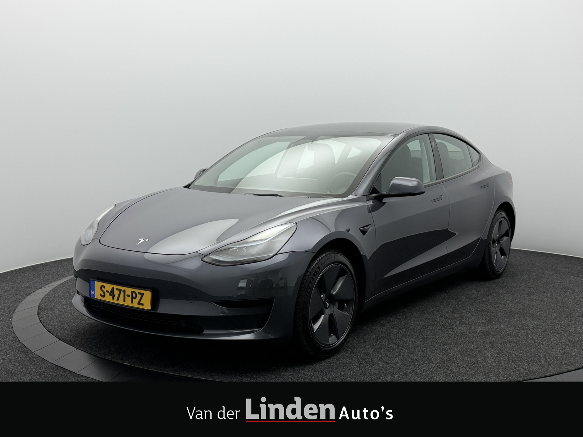 Tesla Model 3 Standard RWD Plus 60 kWh SOH 94,1% | 8800KM | Warmtepomp | Panoramadak 2023 - voorkant