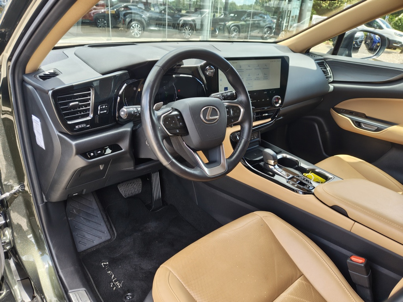 Foto van Lexus Lexus Nx450h+