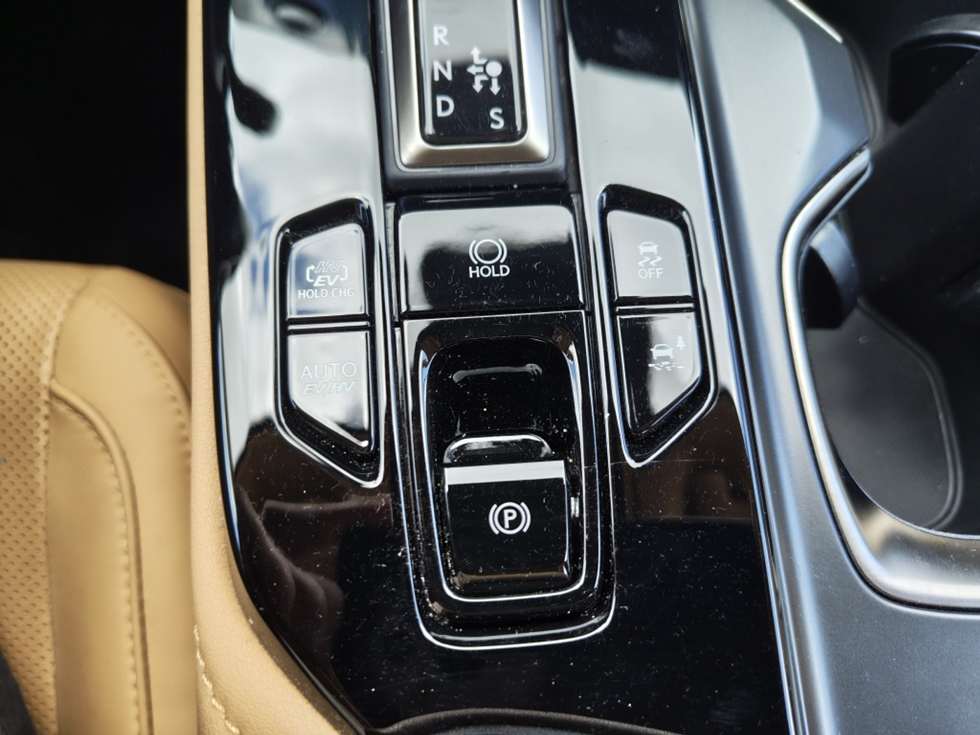 Foto van Lexus Lexus Nx450h+