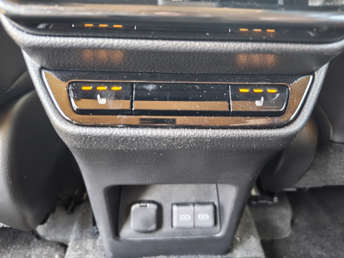 Foto van Lexus Lexus Nx450h+