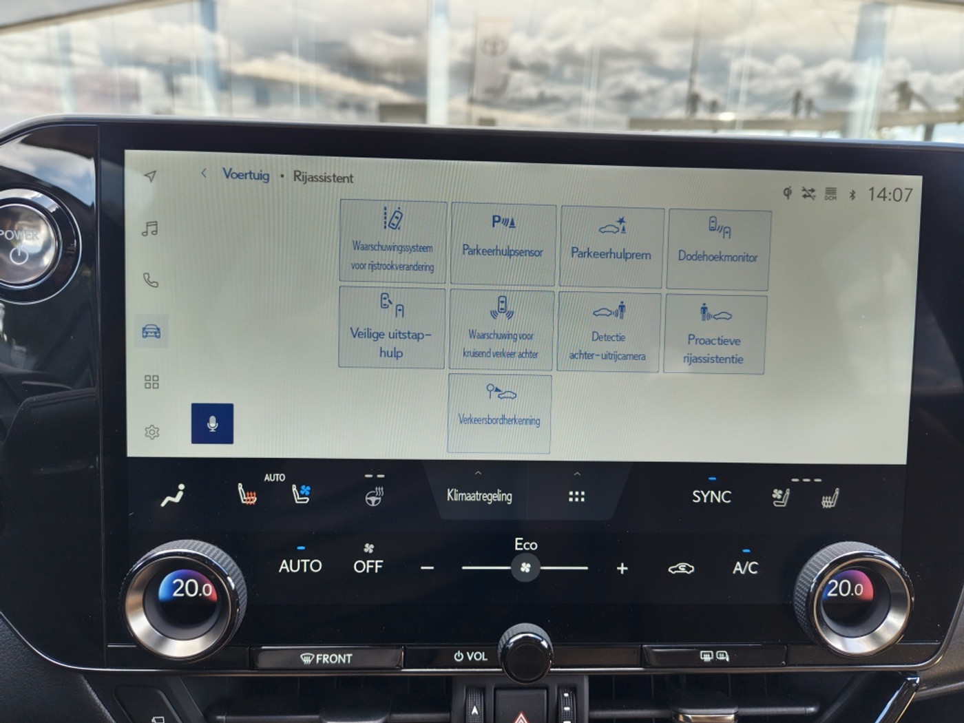 Foto van Lexus Lexus Nx450h+