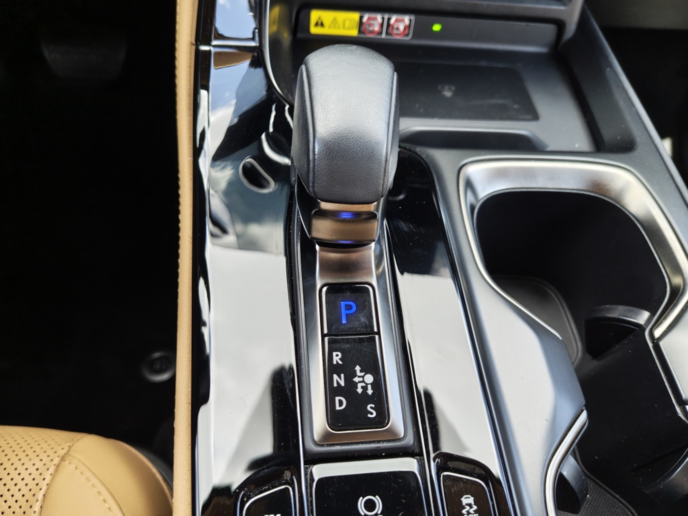 Foto van Lexus Lexus Nx450h+