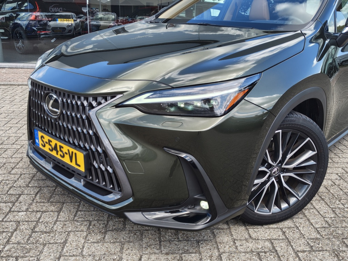 Foto van Lexus Lexus Nx450h+
