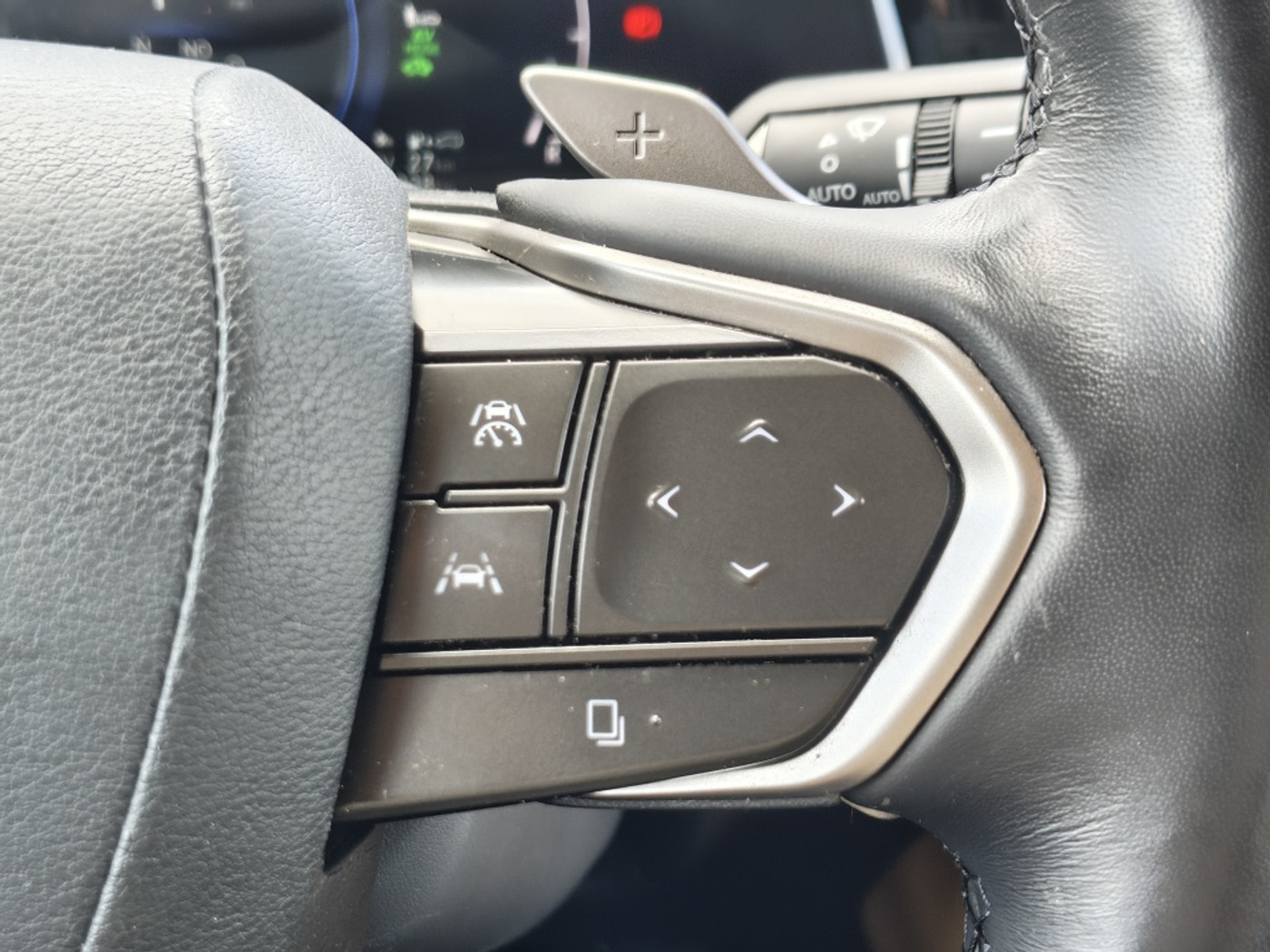 Foto van Lexus Lexus Nx450h+