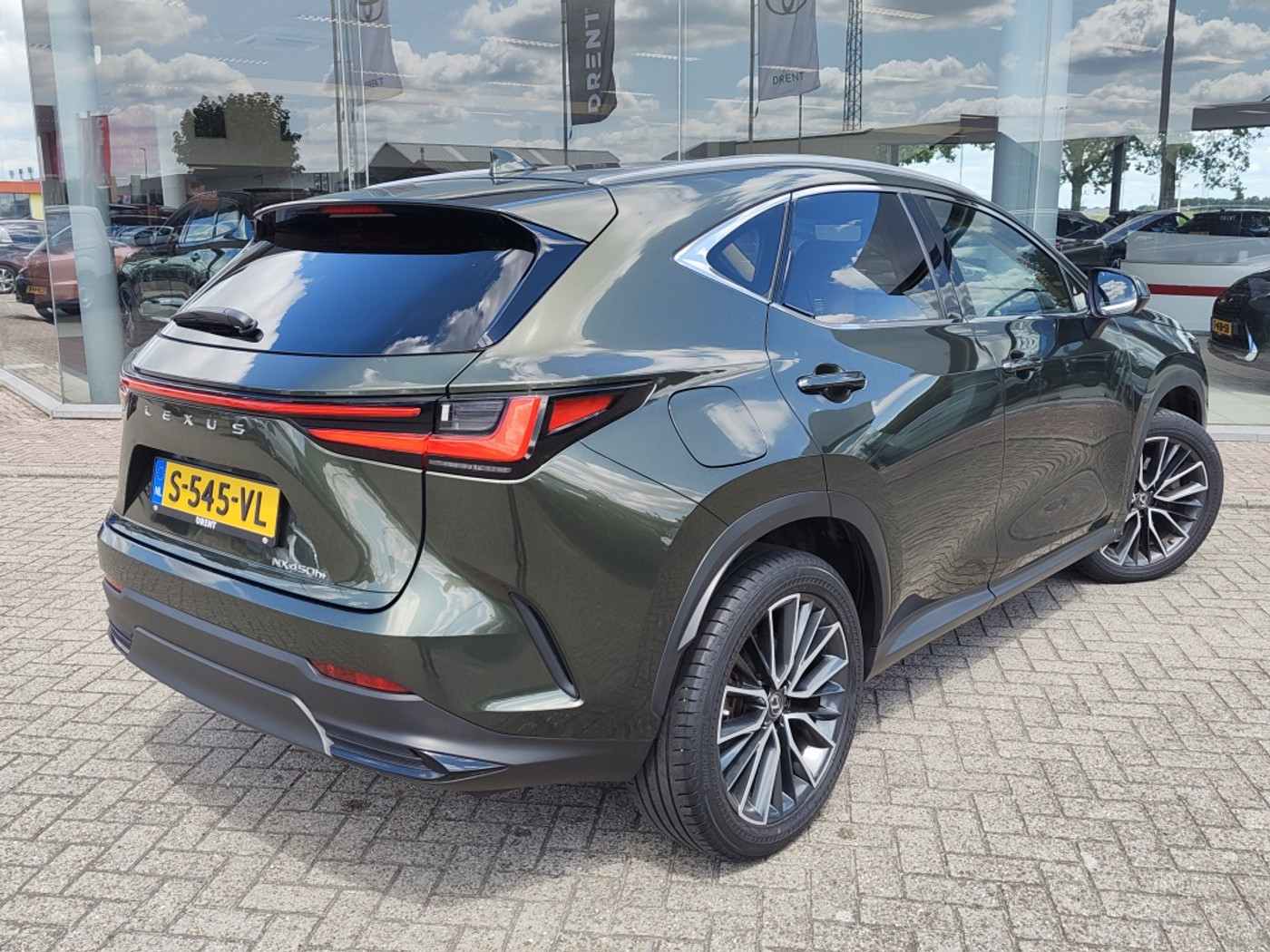 Foto van Lexus Lexus Nx450h+