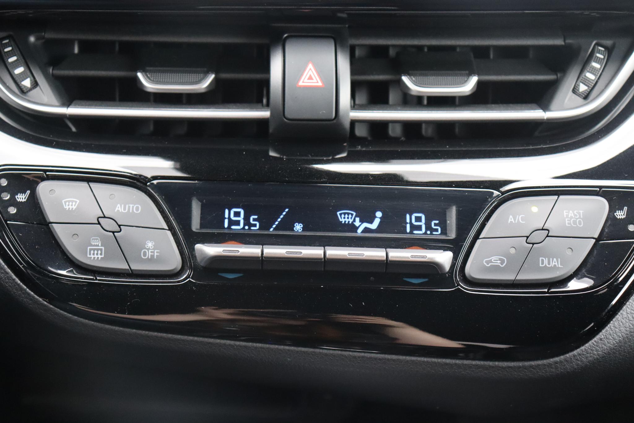 Foto van Toyota Toyota C-hr