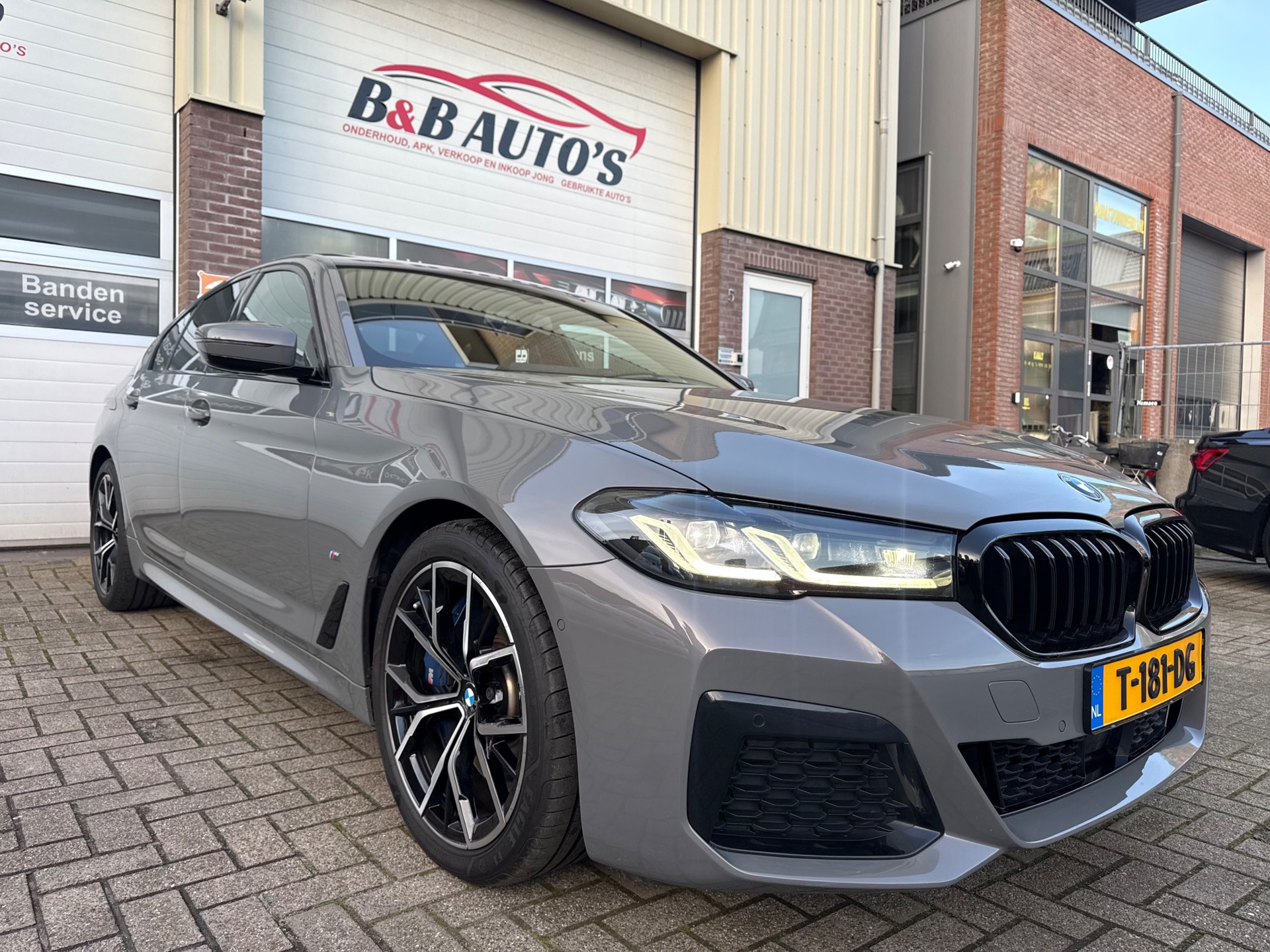 Foto van BMW 545e xDrive