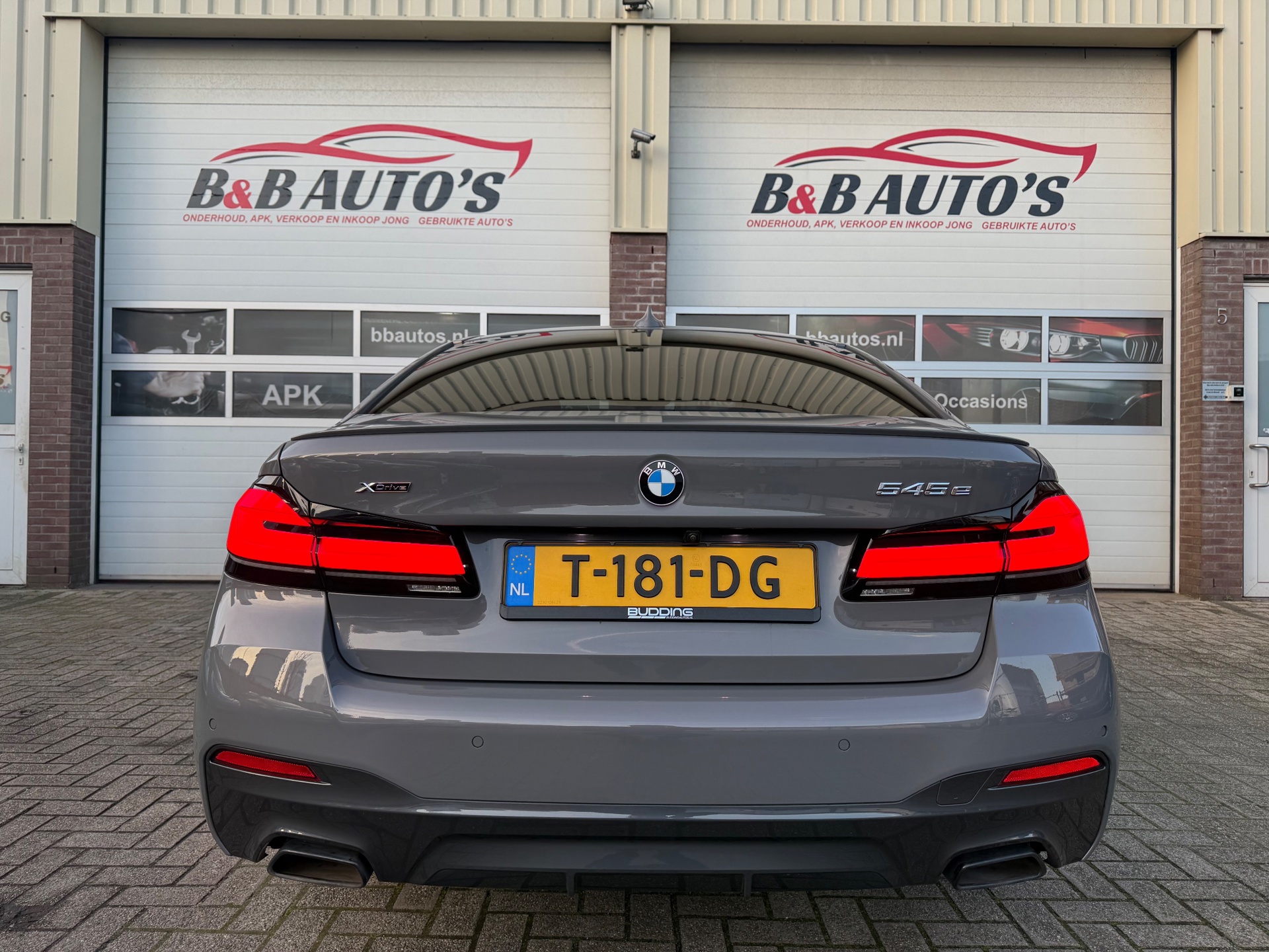 Foto van BMW 545e xDrive