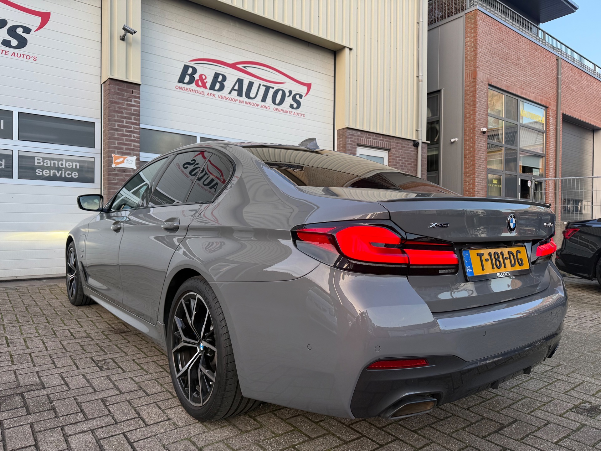 Foto van BMW 545e xDrive