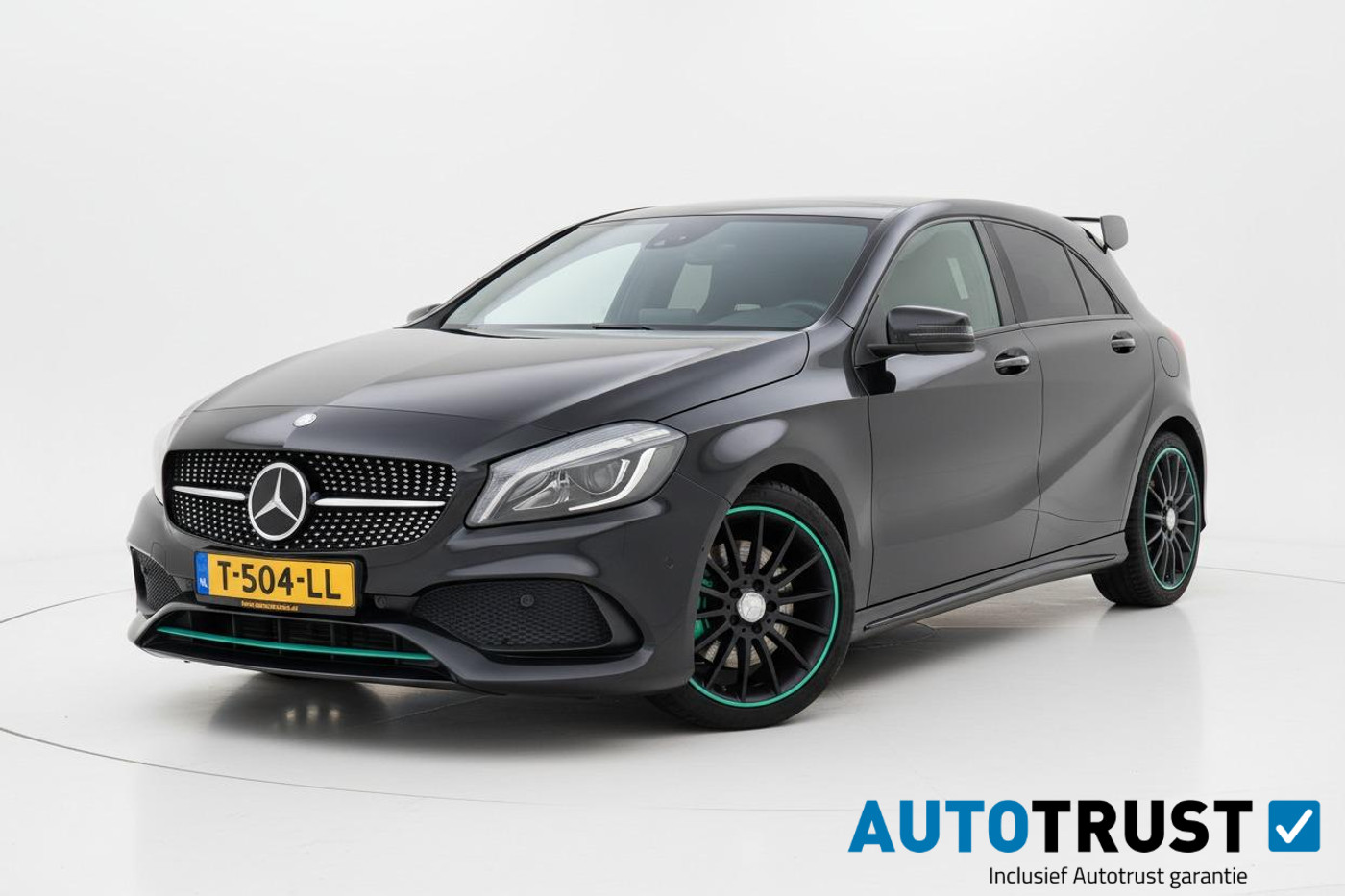 Mercedes-Benz A 220 4Matic 220 4MATIC Motorsport Edition AMG PANORAMADAK 2017 - voorkant