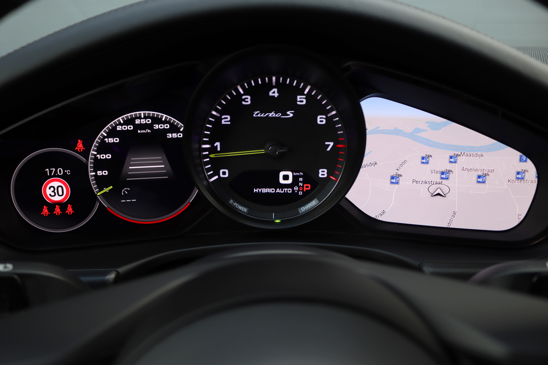Foto van Porsche Panamera Turbo S E-hybrid