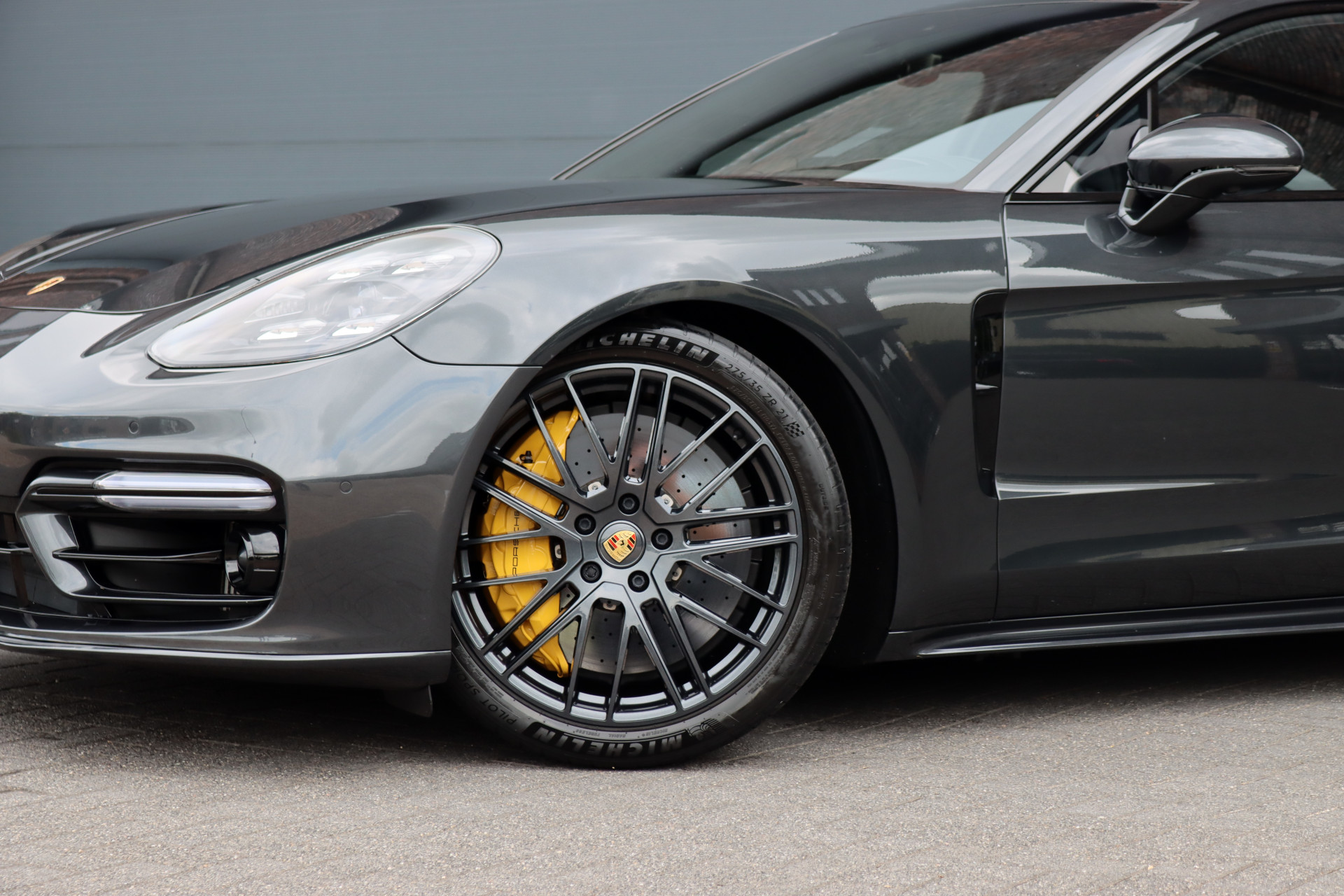 Foto van Porsche Panamera Turbo S E-hybrid