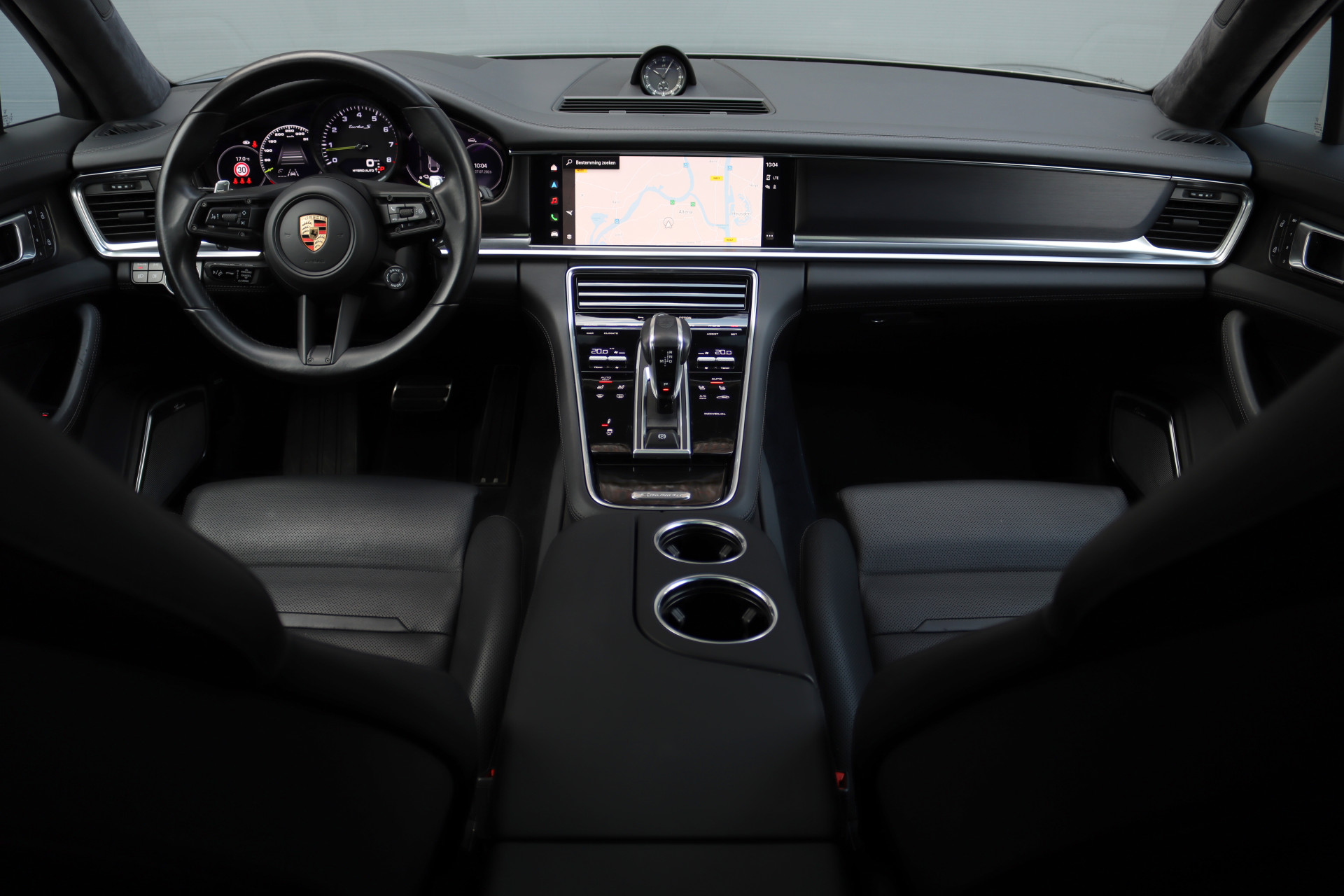 Foto van Porsche Panamera Turbo S E-hybrid