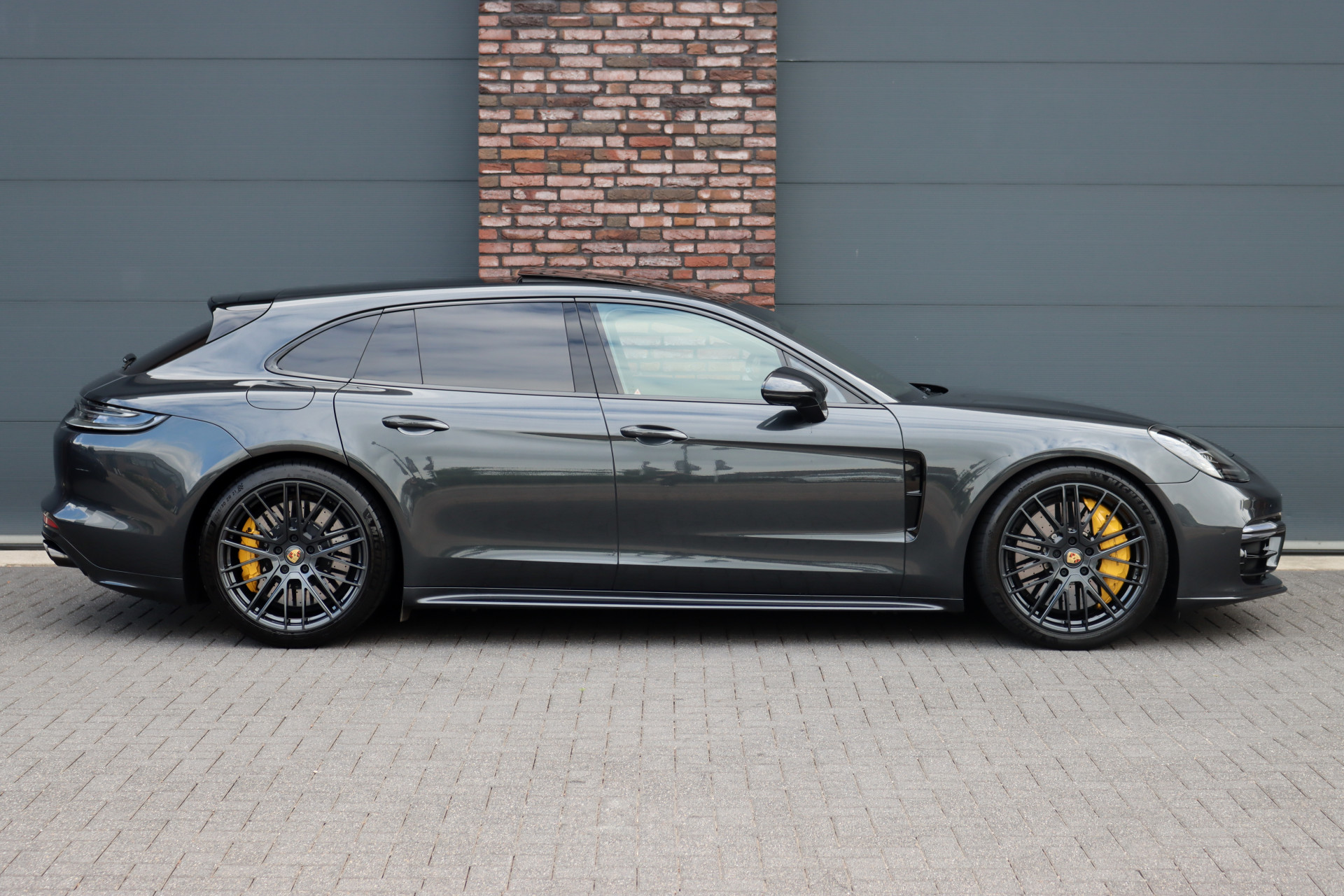 Foto van Porsche Panamera Turbo S E-hybrid