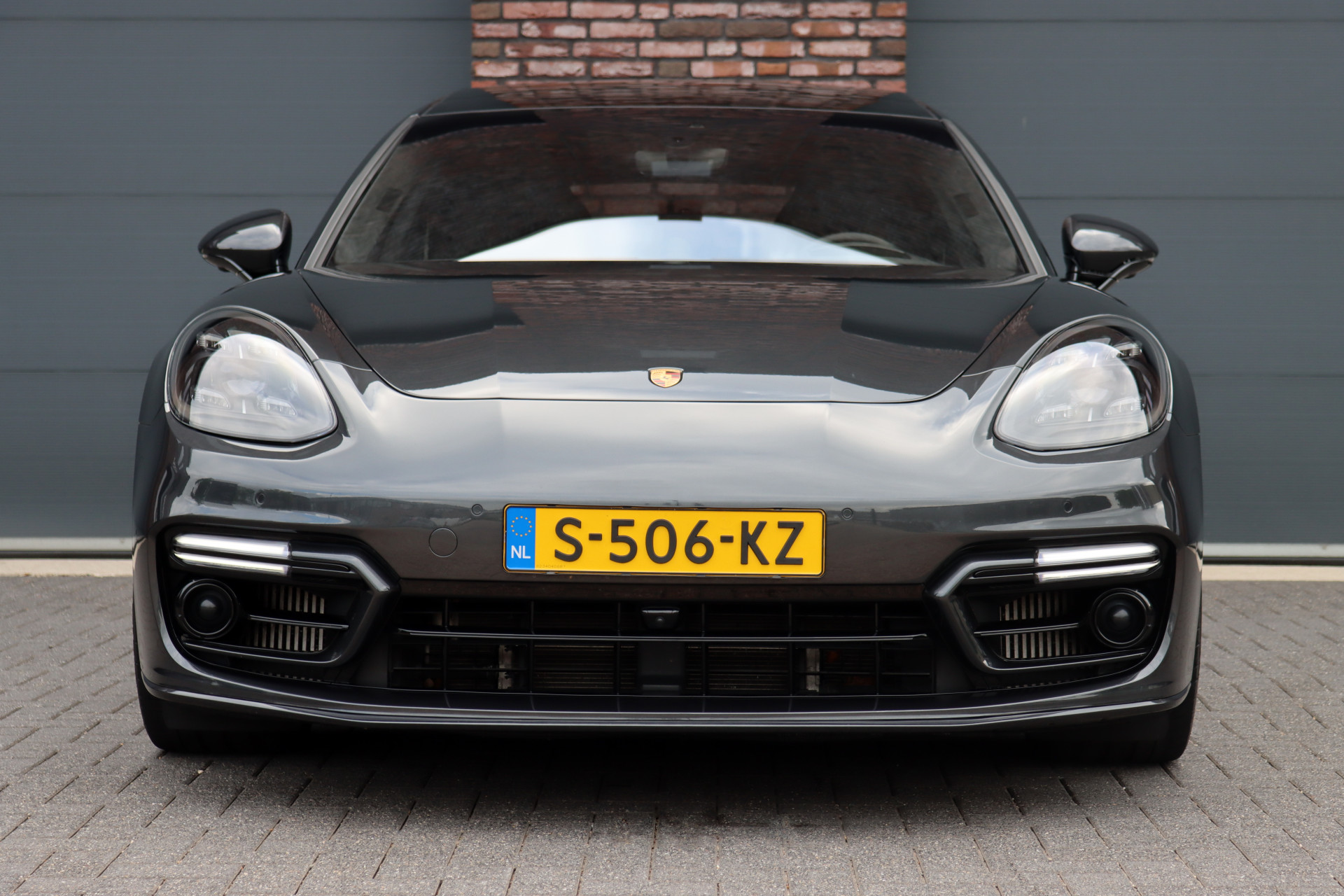 Foto van Porsche Panamera Turbo S E-hybrid