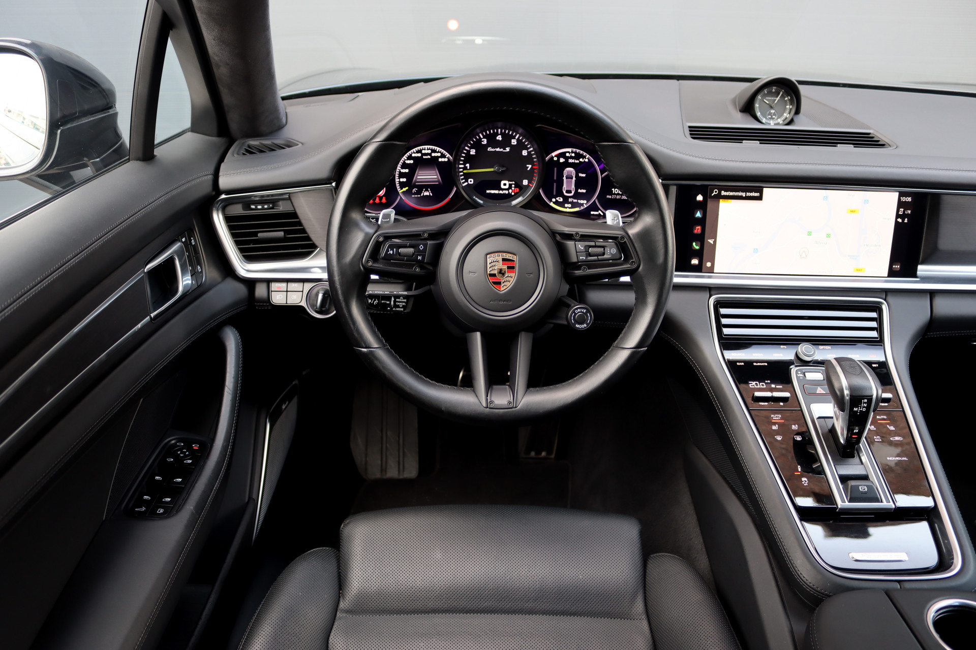 Foto van Porsche Panamera Turbo S E-hybrid