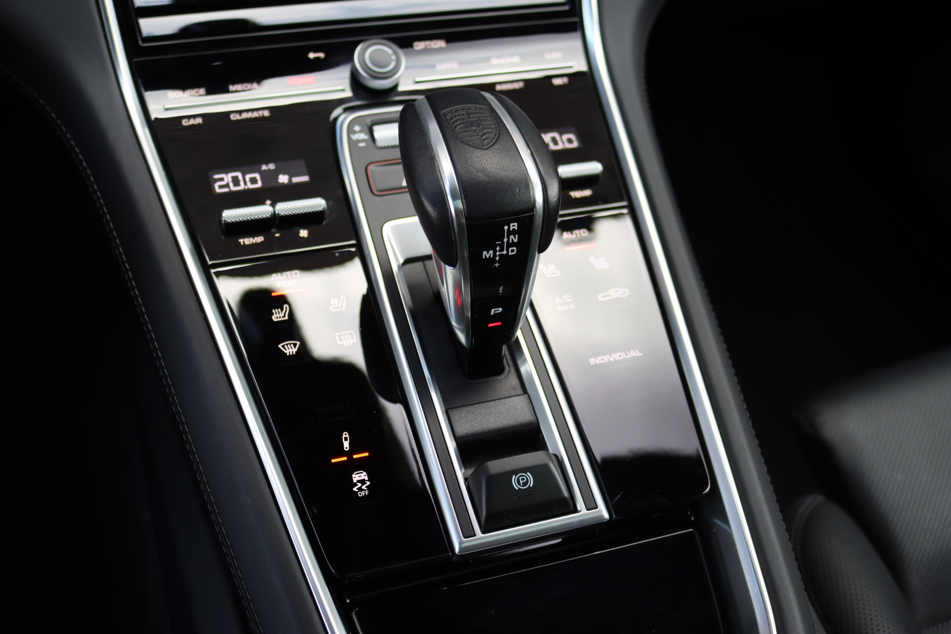 Foto van Porsche Panamera Turbo S E-hybrid