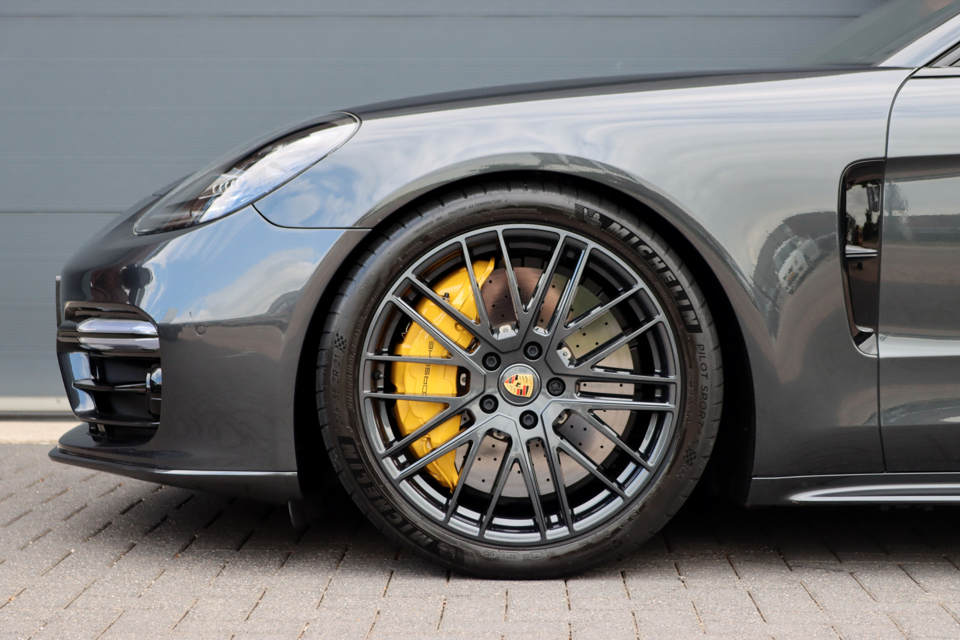 Foto van Porsche Panamera Turbo S E-hybrid