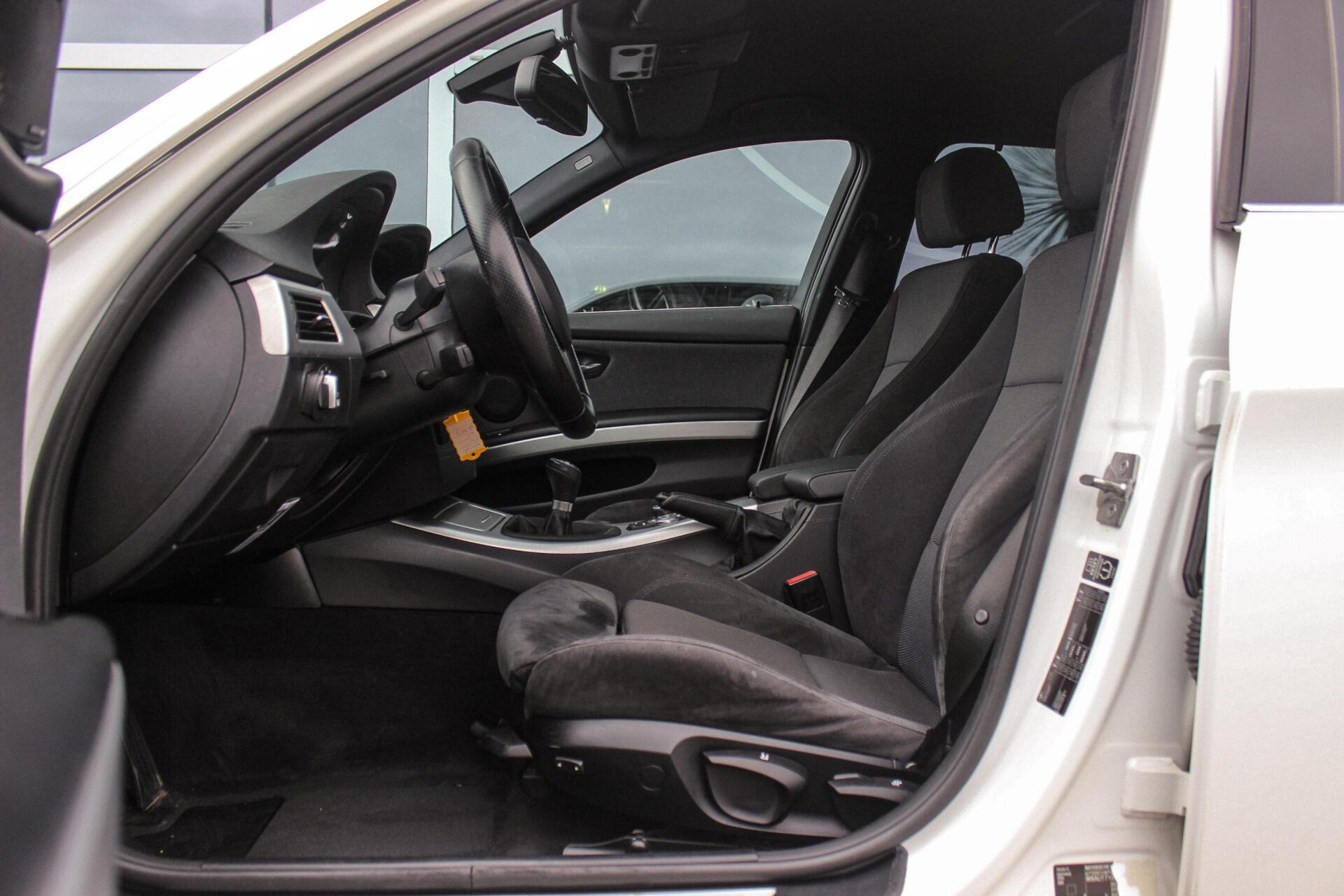 Foto van BMW 325i