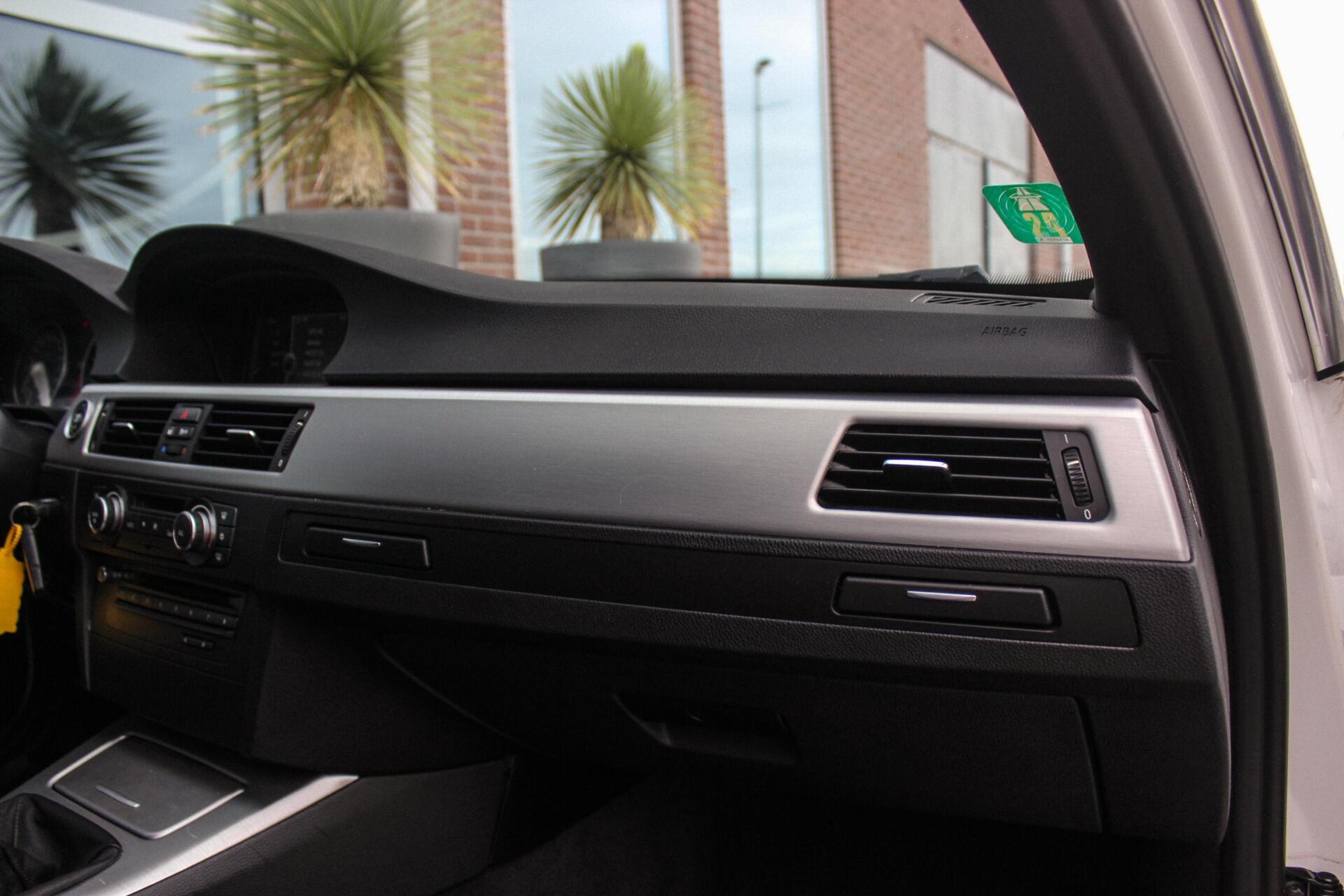 Foto van BMW 325i