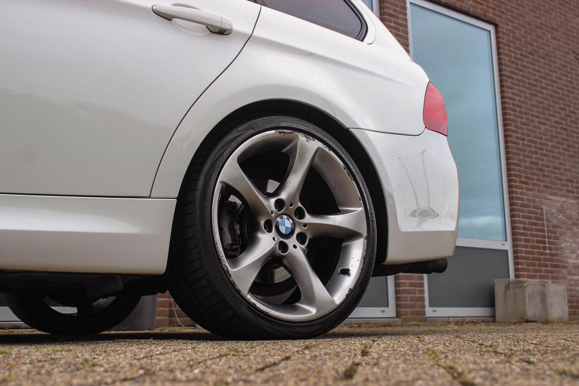 Foto van BMW 325i