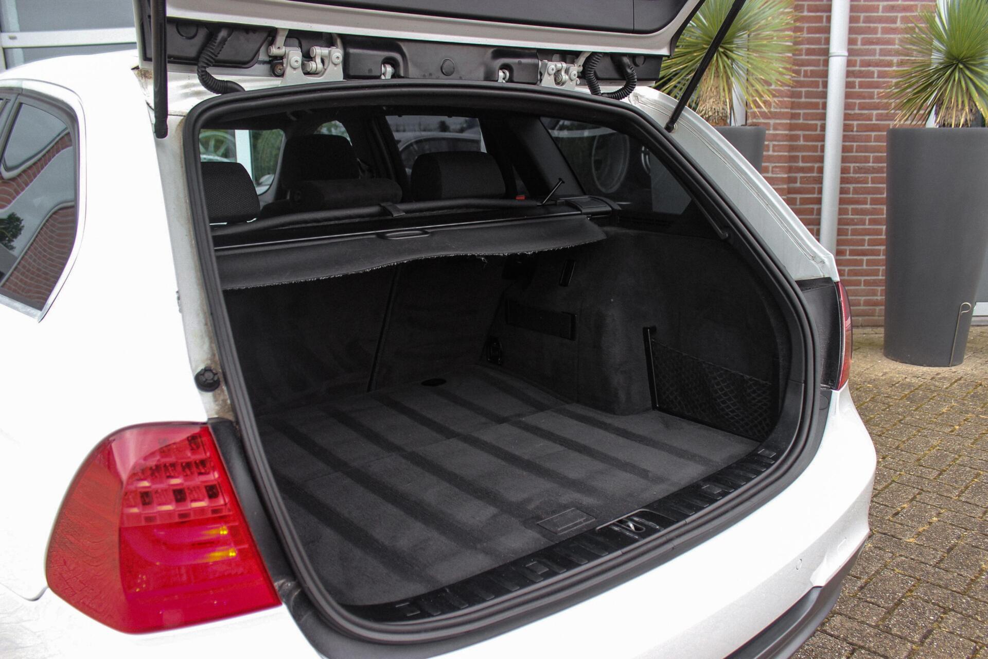 Foto van BMW 325i