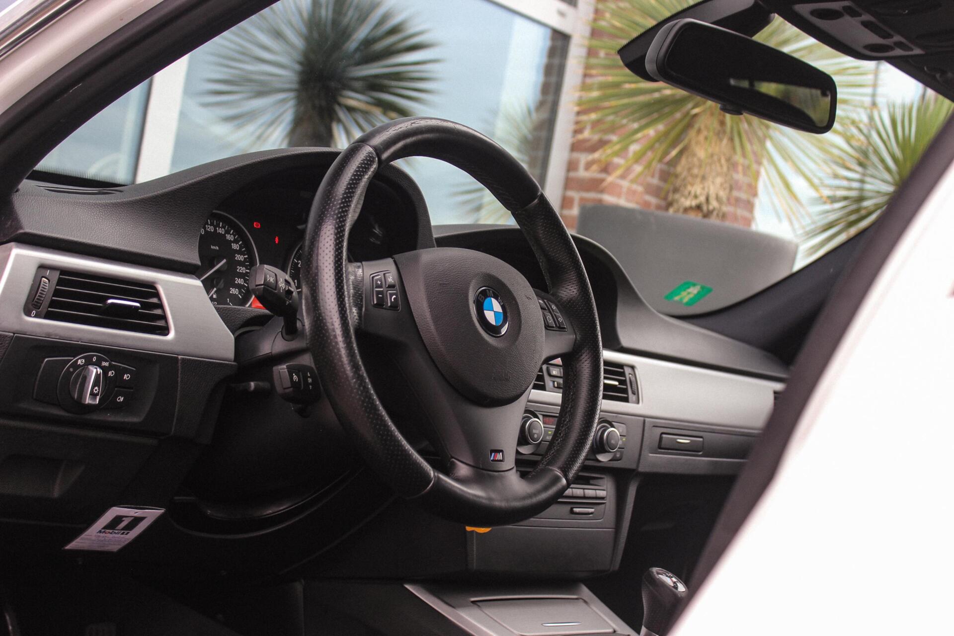 Foto van BMW 325i