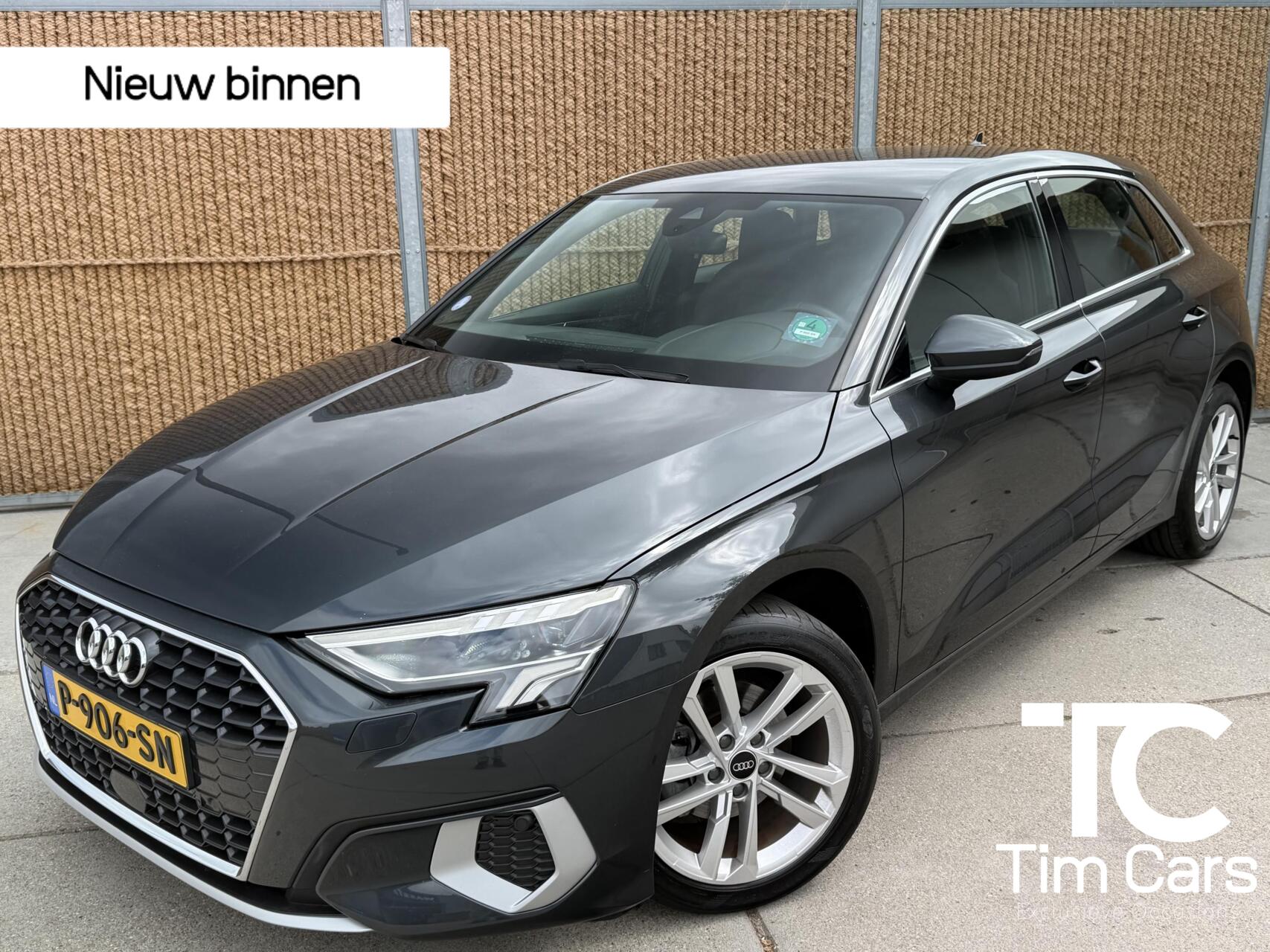 Audi A3 Sportback 30 TFSI Advanced edition Automaat | Apple CarPlay/Android Auto | Navigatiesysteem | 17 inch lichtmetalen velgen | DAB ontvanger | LED verlichting | Cruise control | Rijstrooksensor | Parkeersensoren achter 2022 - voorkant