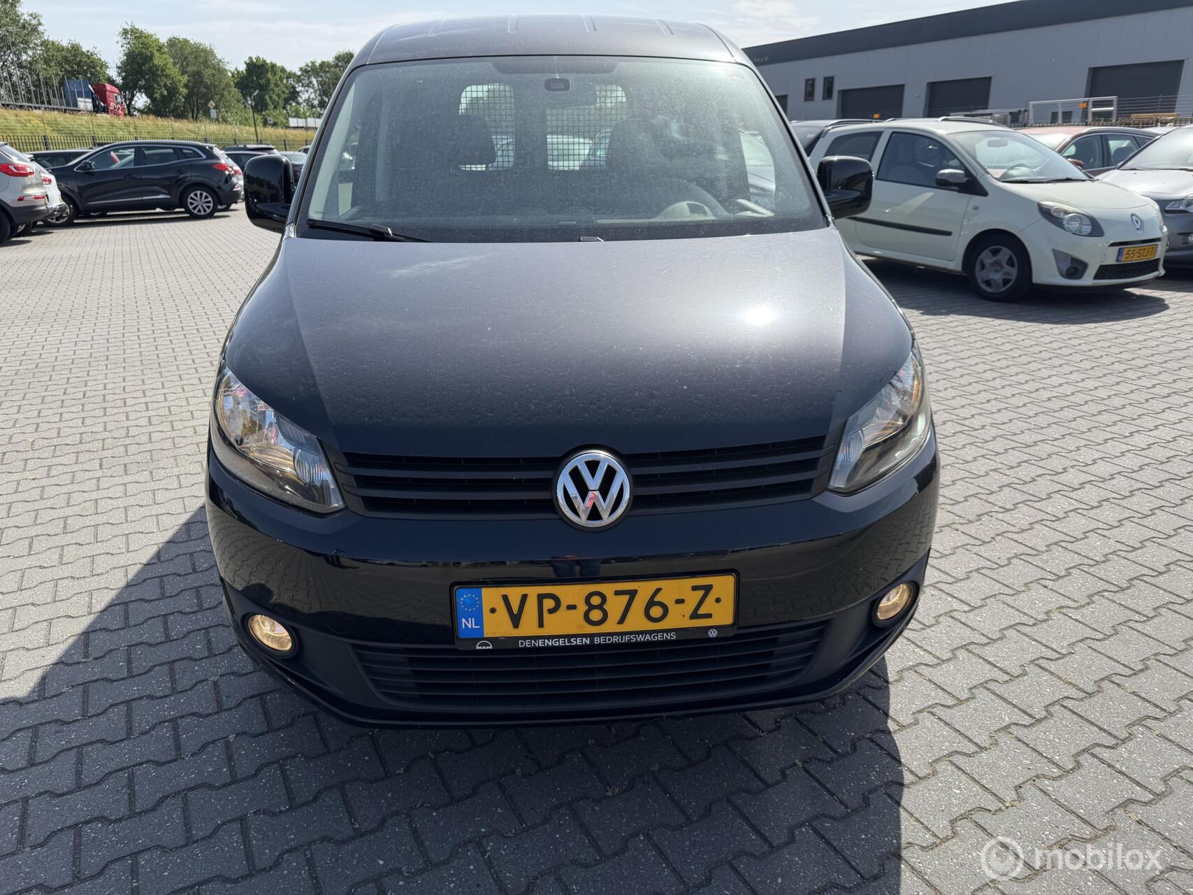 Volkswagen Caddy 1.6 TDI Baseline navi erco 2015 - voorkant
