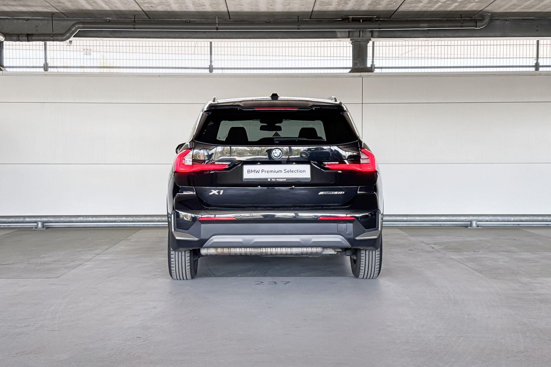 Foto van BMW X1 Xdrive30e