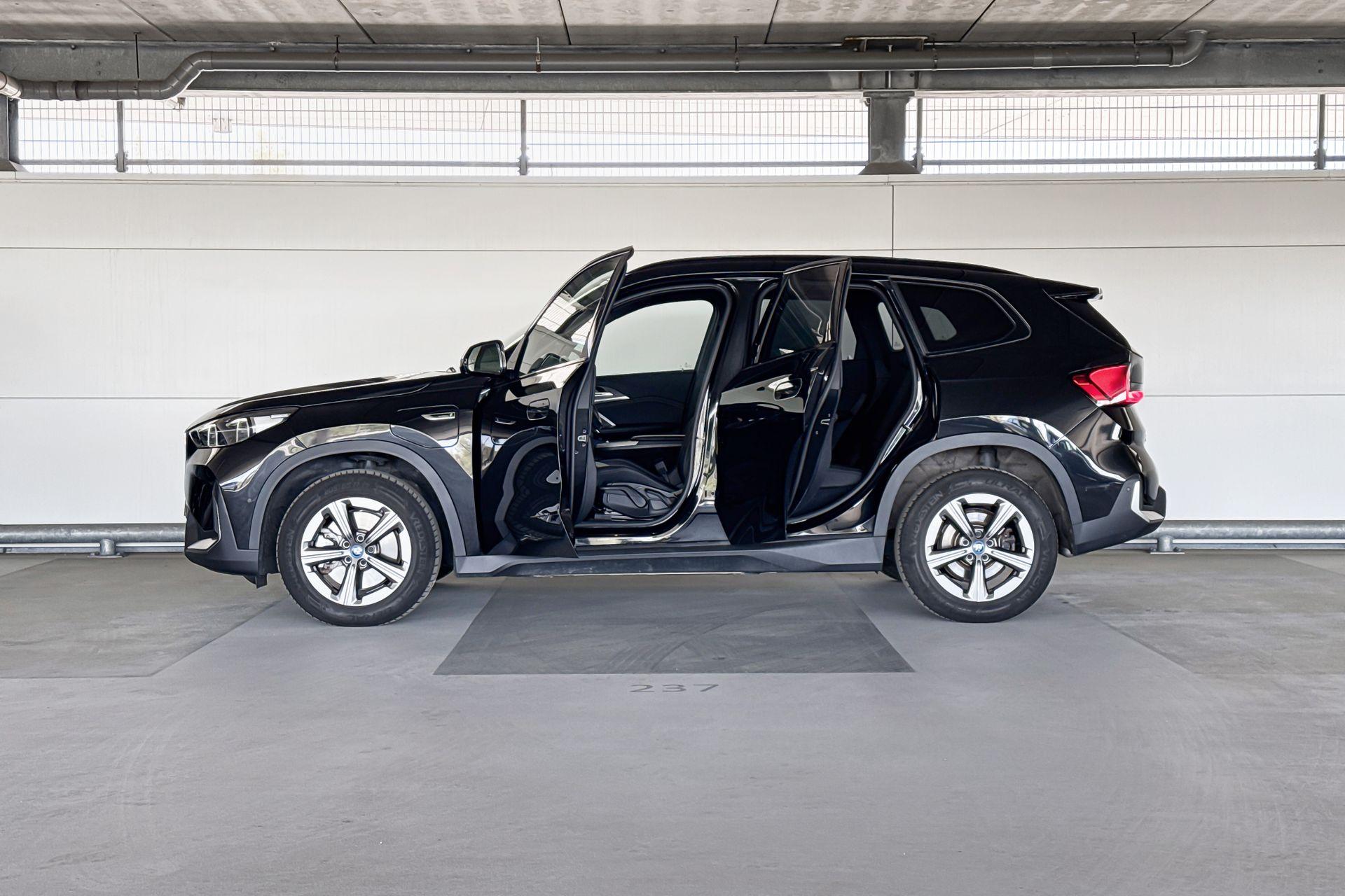 Foto van BMW X1 Xdrive30e