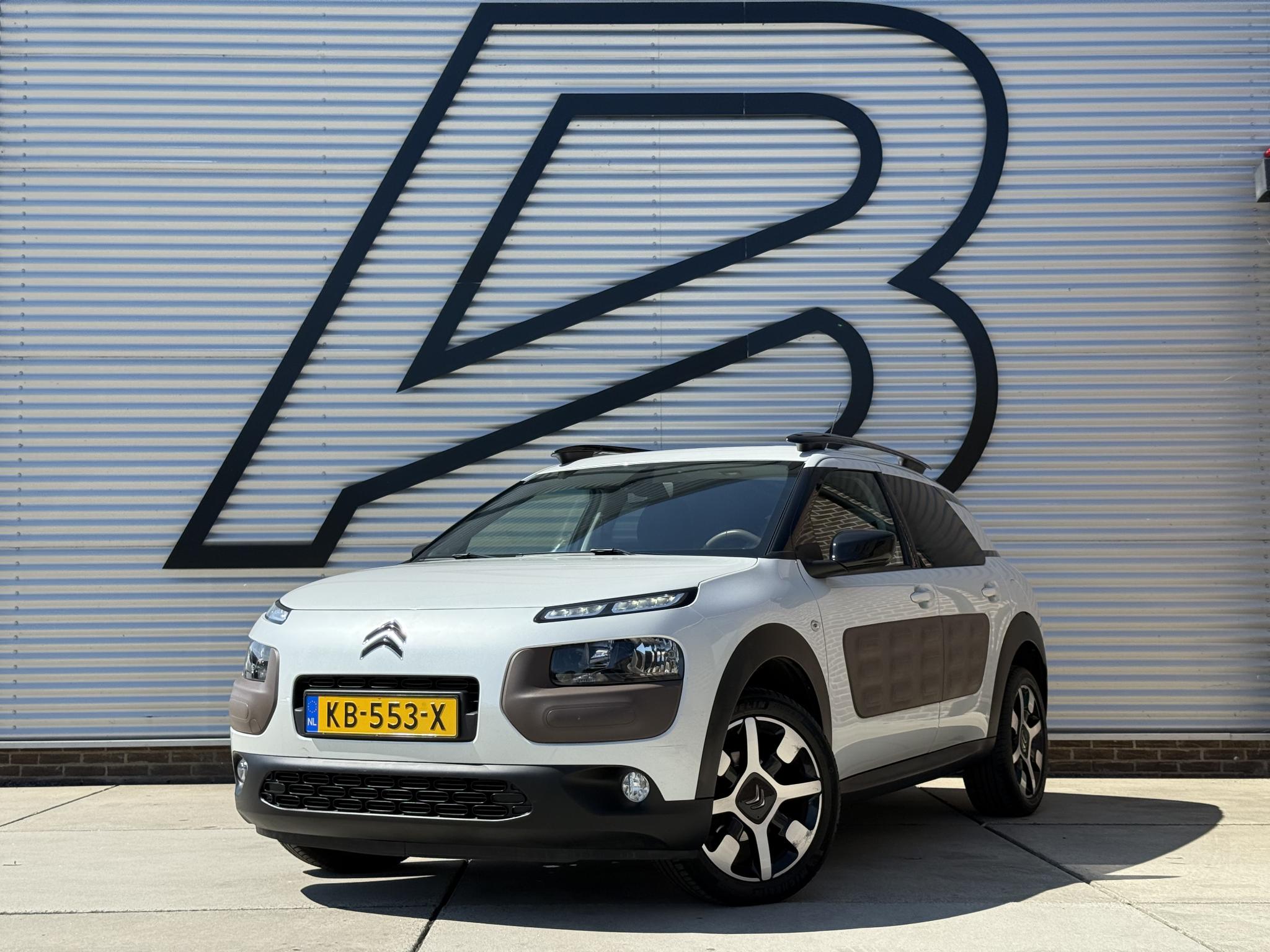 Citroen C4 Cactus 1.2 PureTech Shine 2016 - voorkant