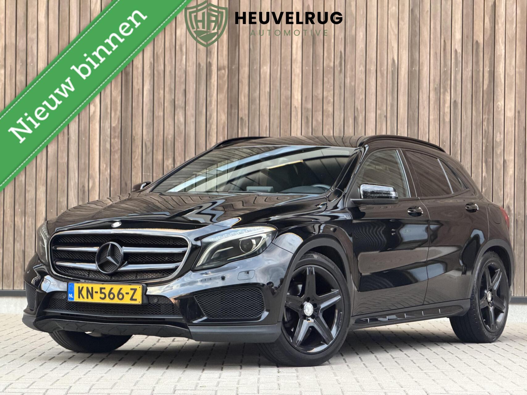 Mercedes-Benz Gla 180 180 AMG Night Edition Plus | TREKHAAK | XENON | NL-AUTO 2016 - voorkant