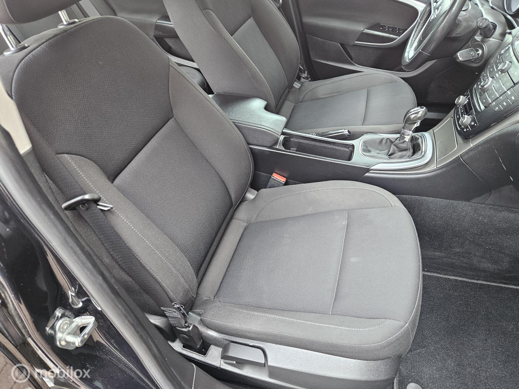 Foto van Opel Insignia Sports Tourer SW