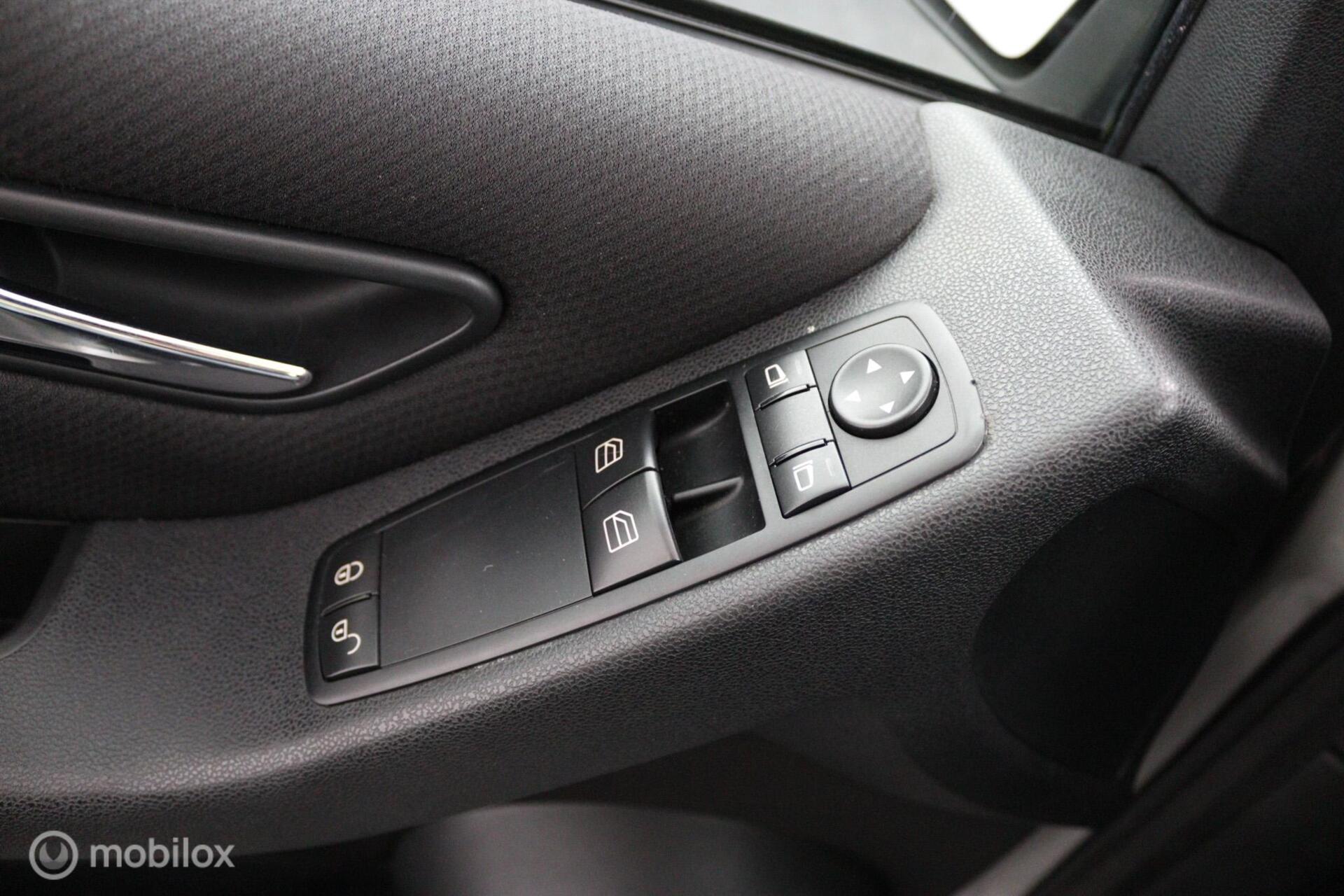 Foto van Mercedes-Benz B 150