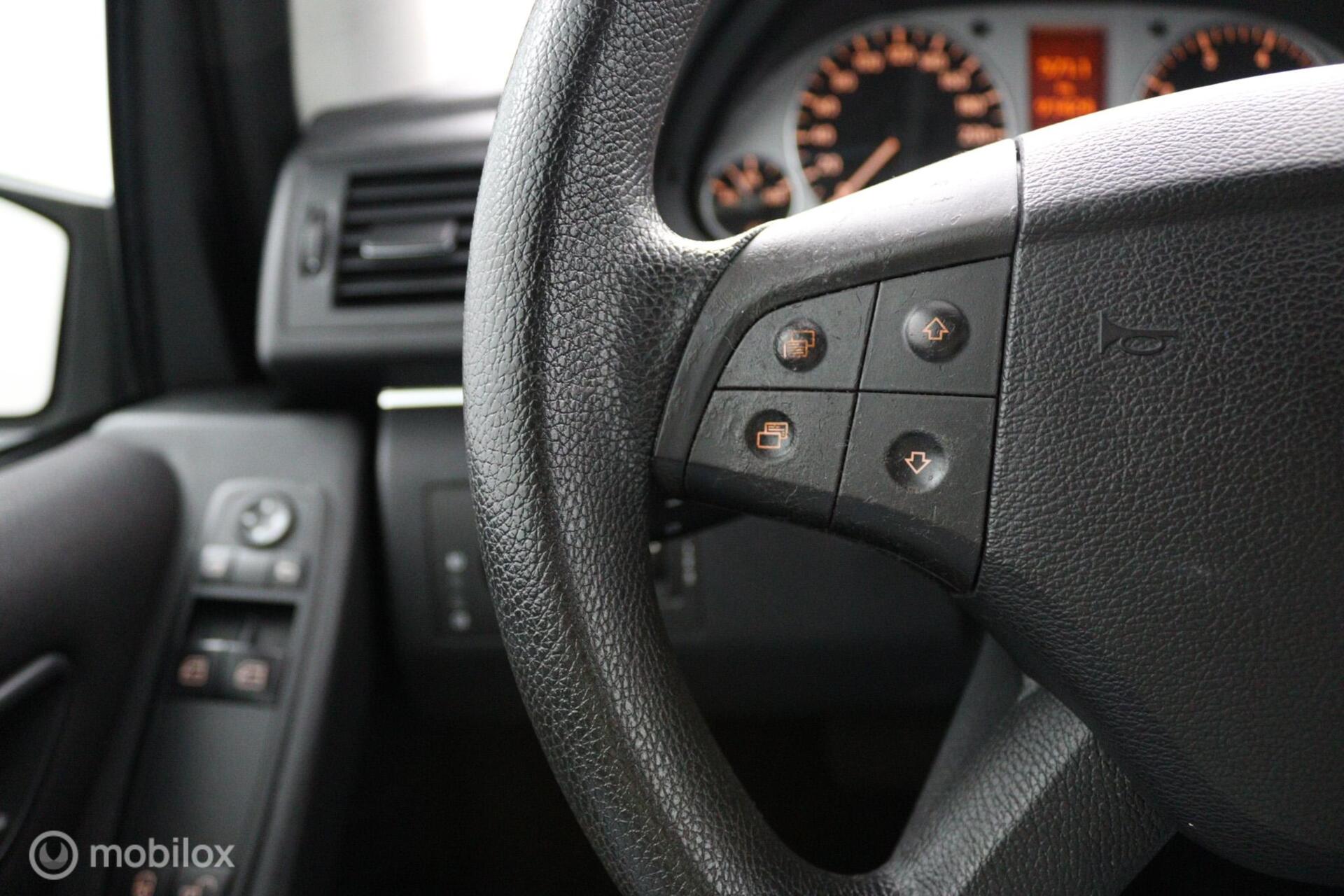Foto van Mercedes-Benz B 150