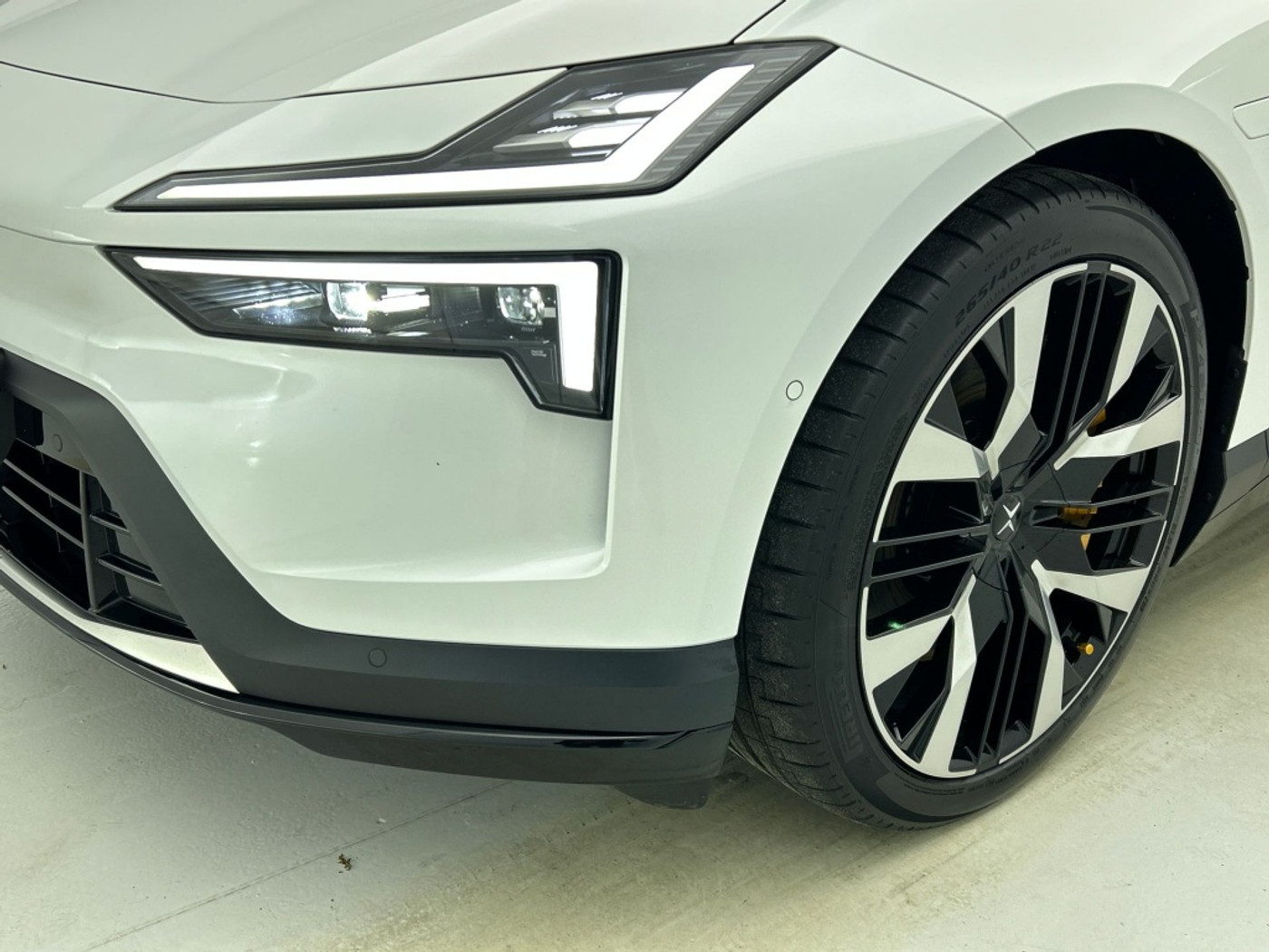 Foto van Polestar Polestar 4