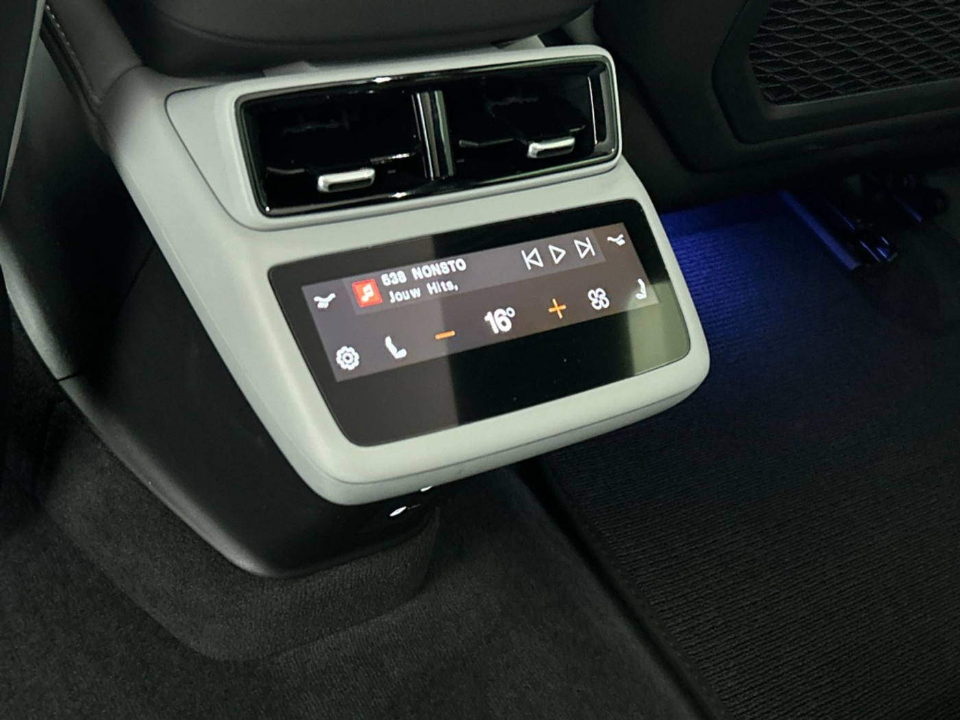 Foto van Polestar Polestar 4