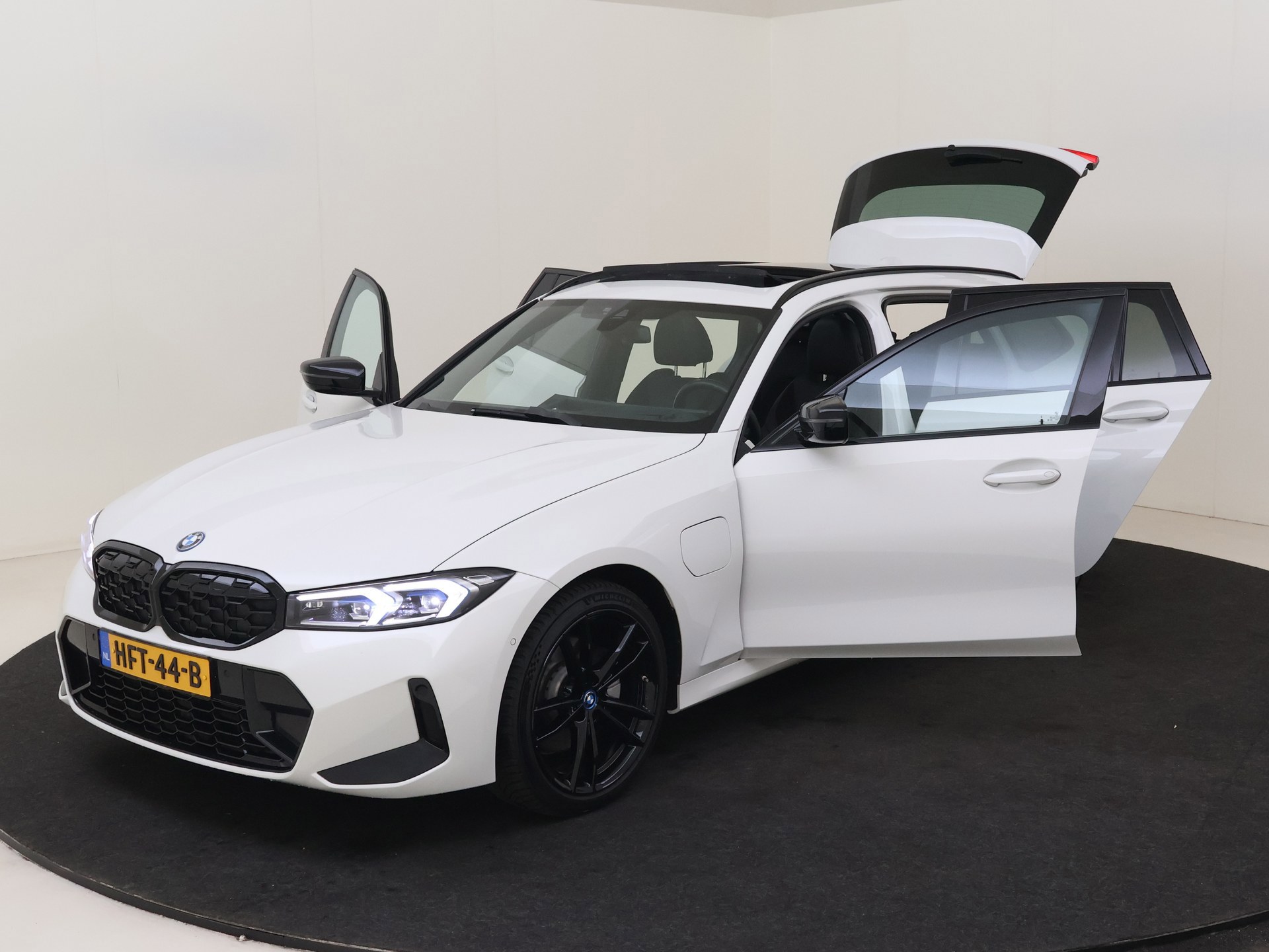 Foto van BMW 330e