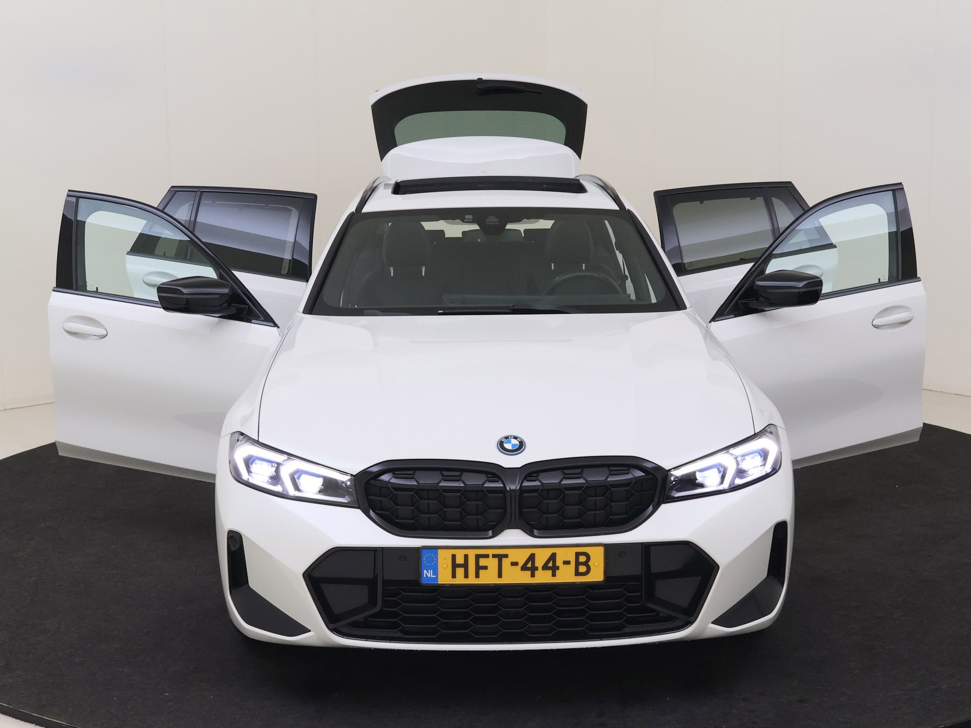 Foto van BMW 330e