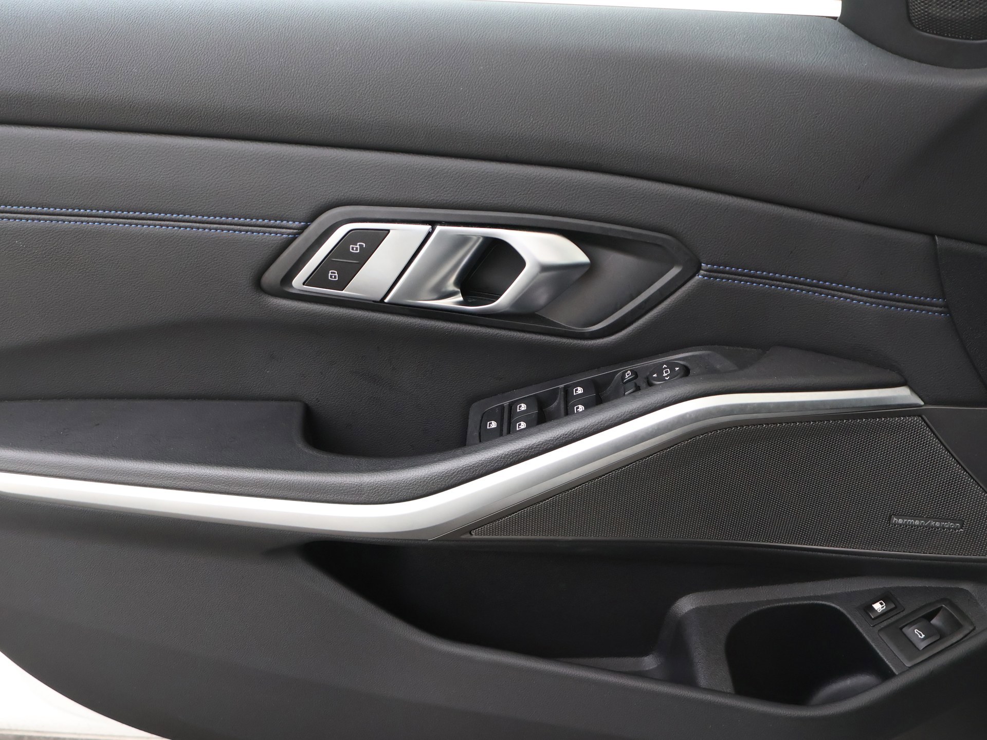 Foto van BMW 330e